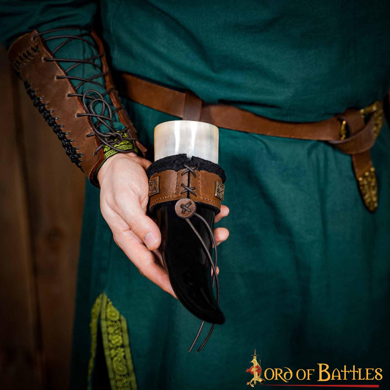 Porta-cuerno forrado de cuero 400 ml - Venturer of the Realm - imagen 8
