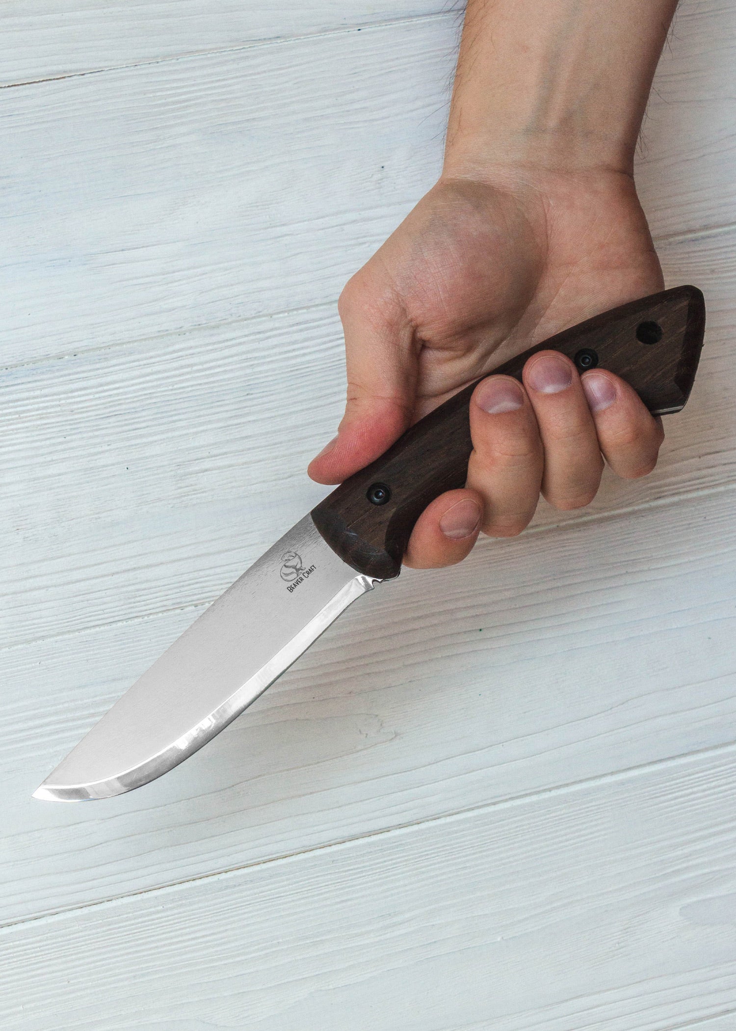 Imagen única de: Cuchillo Bushcraft Con Mango De Nogal Y Funda De Cuero, Beavercraft