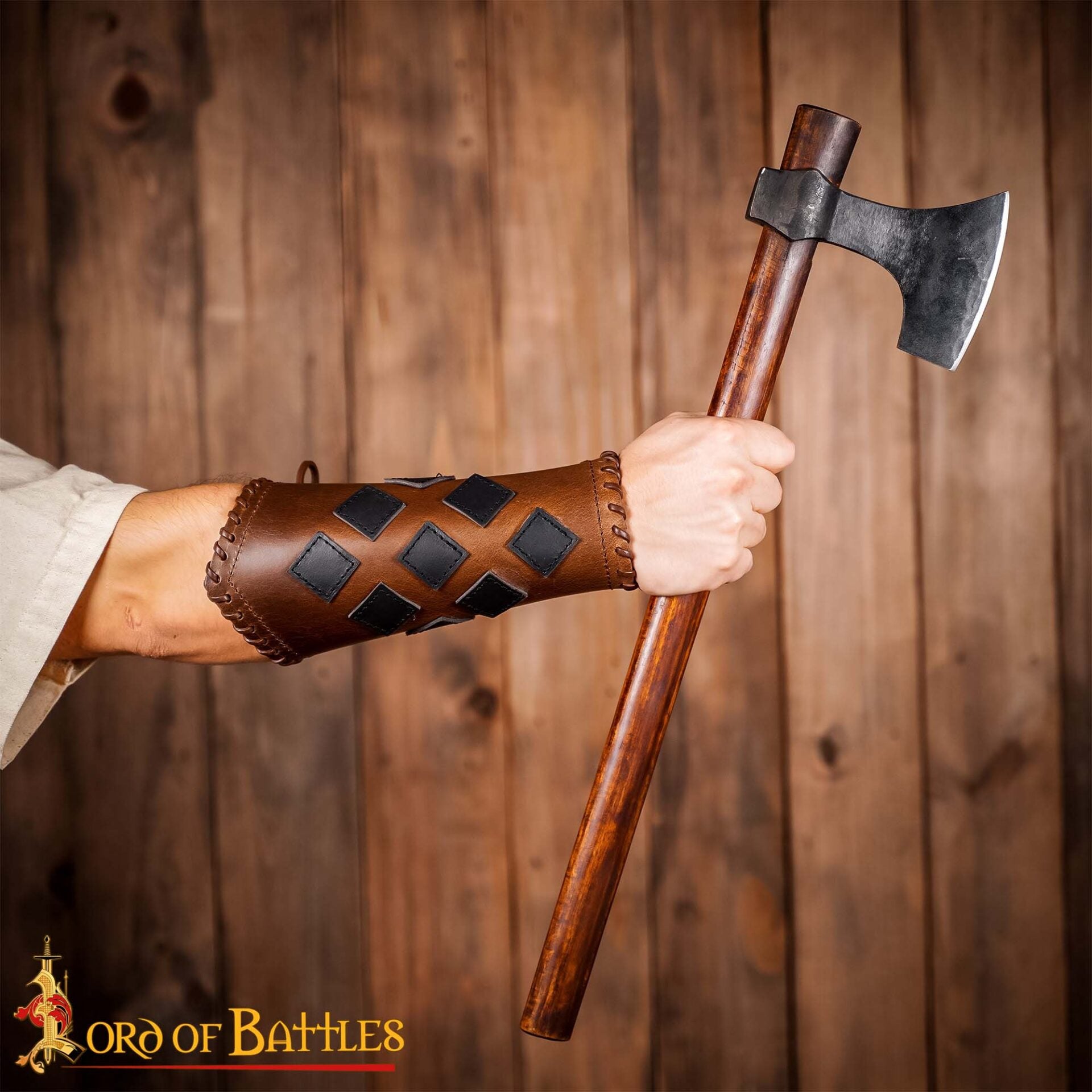 Brazales de cuero artesanal para LARP y cosplay - imagen 5