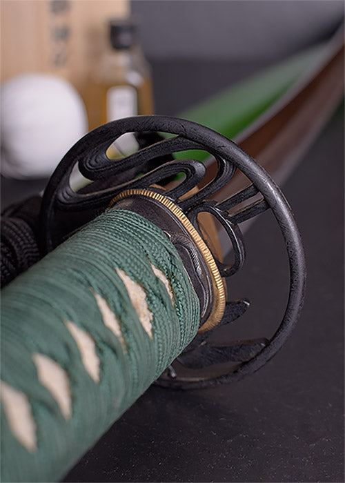 Detalle Tsuba katana japonesa Serpiente