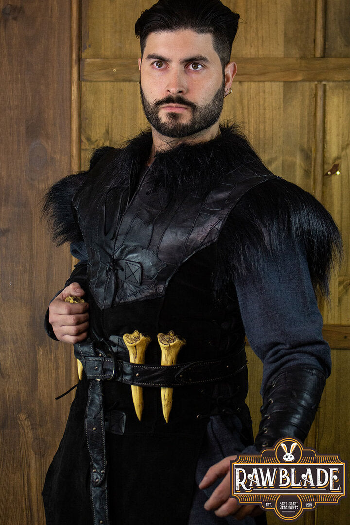 Imagen única de: Jubón De Cuero De Cuervo