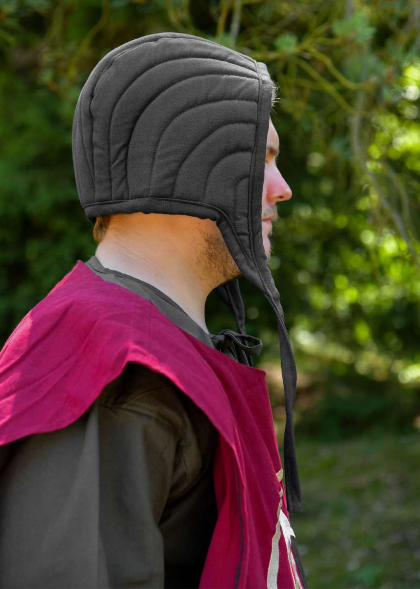 Hooded with padded waist, black