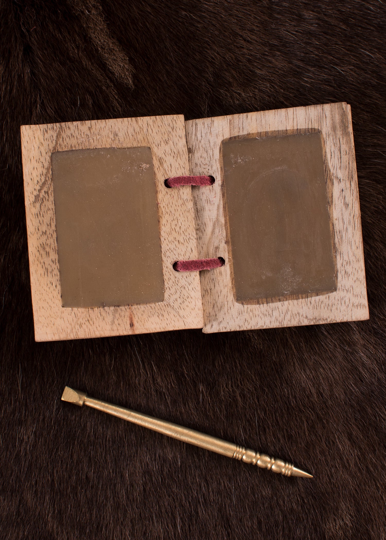 Libro De Cera De Madera Con Lápiz De Latón Y Funda De Cuero 2