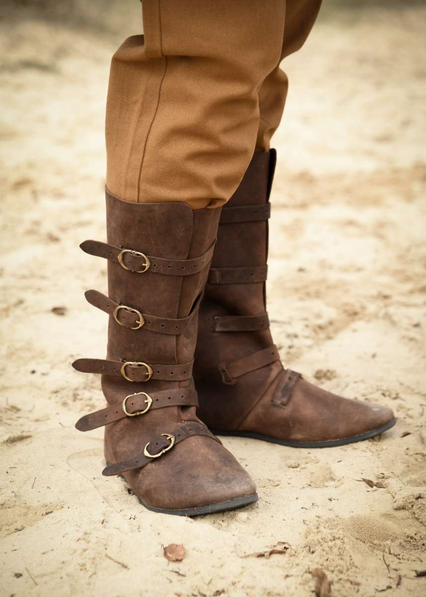 Botas Medievales Con Hebillas, Marrón.