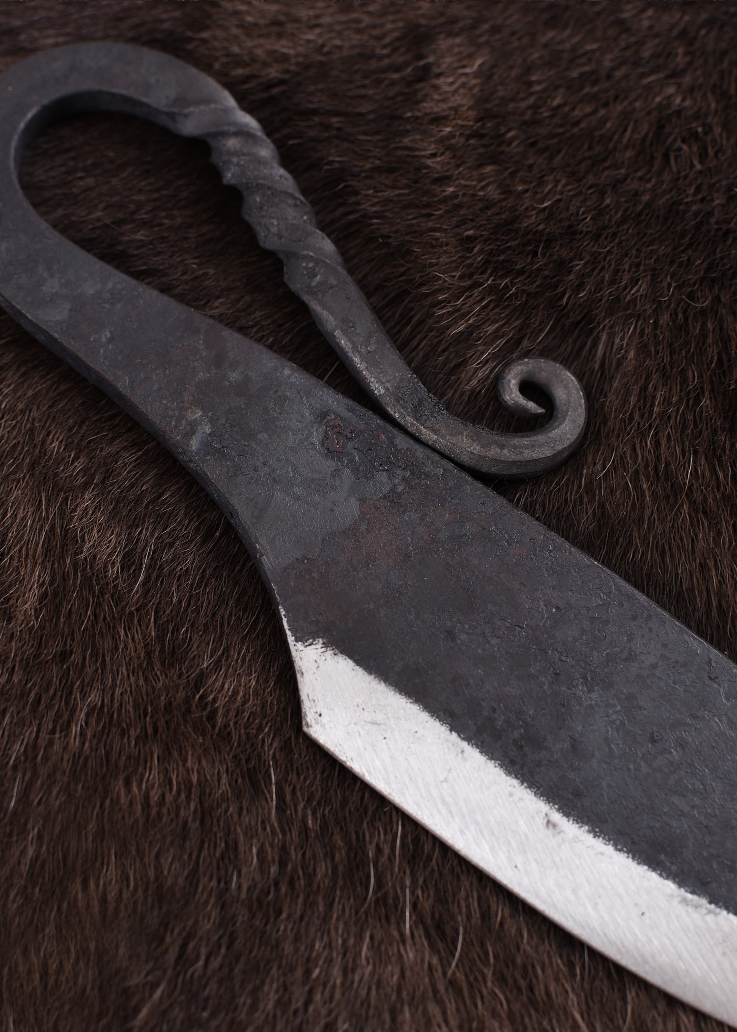 Imagen única de: Cuchillo Medieval Temprano Con Funda De Cuero.