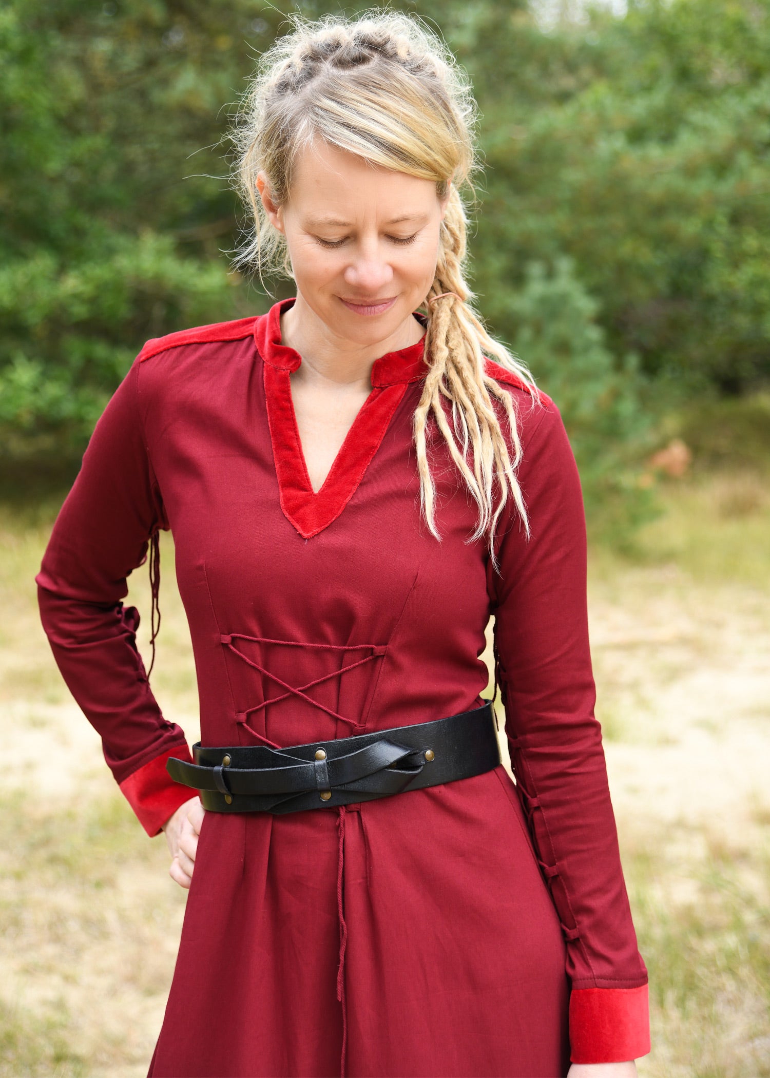 Imagen única de: Cinturón Medieval Anudado De Cuero, Negro