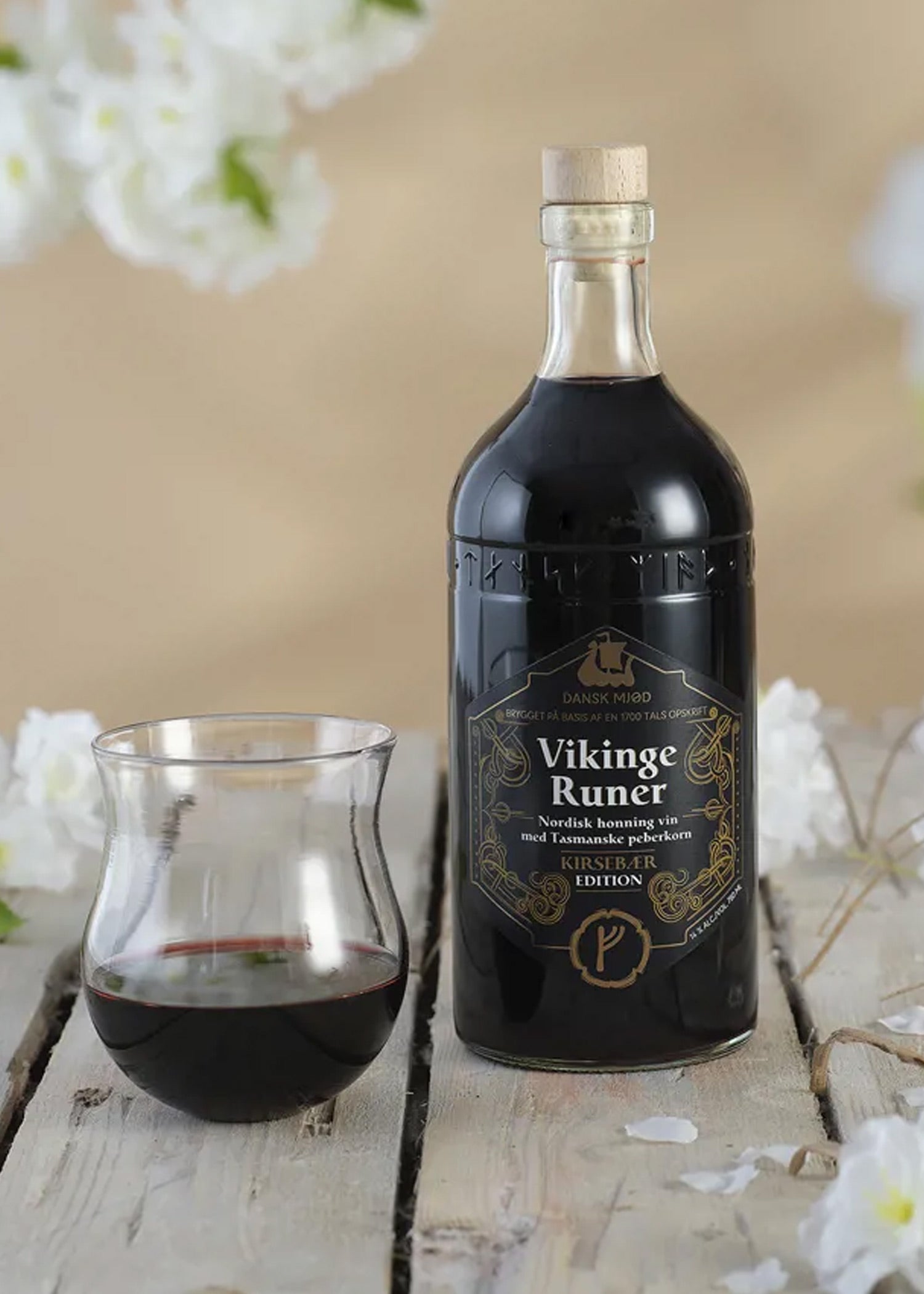 Imagen única de: Vikinge Runer - Hidromiel, 14% Vol., Botella De 0,75 L - Dansk Mjød