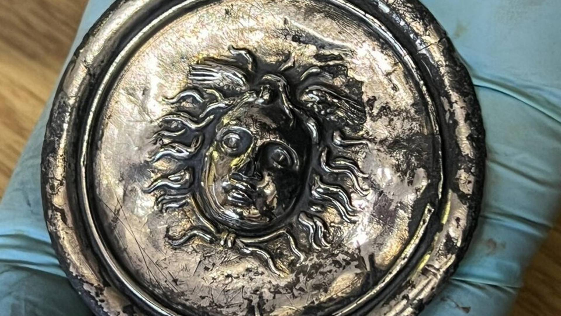 Faleras romanas: insignias de gloria y poder en el Imperio Romano