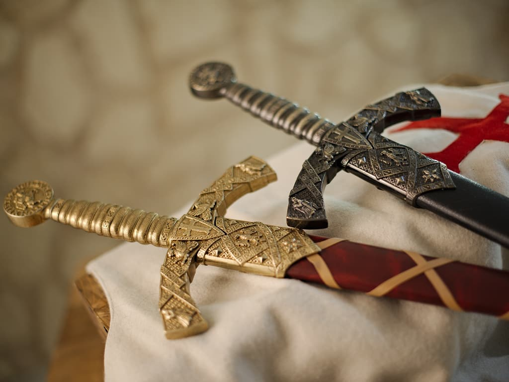 Las espadas de los Templarios: símbolos de fe, guerra y caballería