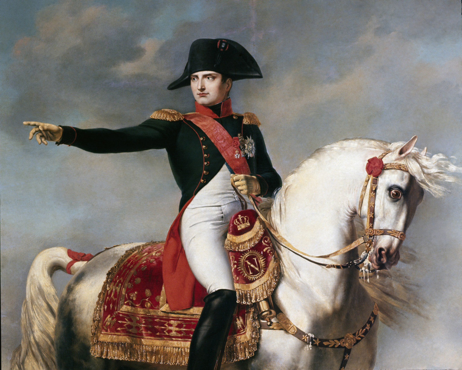 Napoleón sobre un caballo Blanco, apuntando en la dirección opuesta a la que avanza