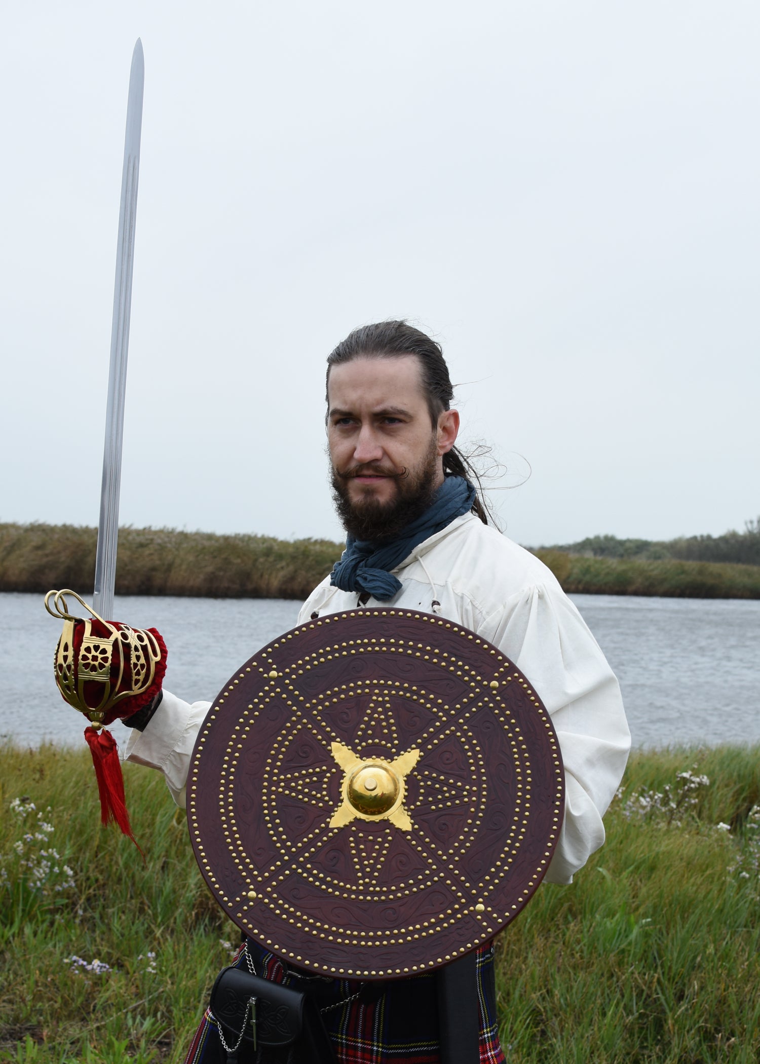 Imagen única de: Espada Escocesa Con Empuñadura Y Vaina De Latón. Categoría-B