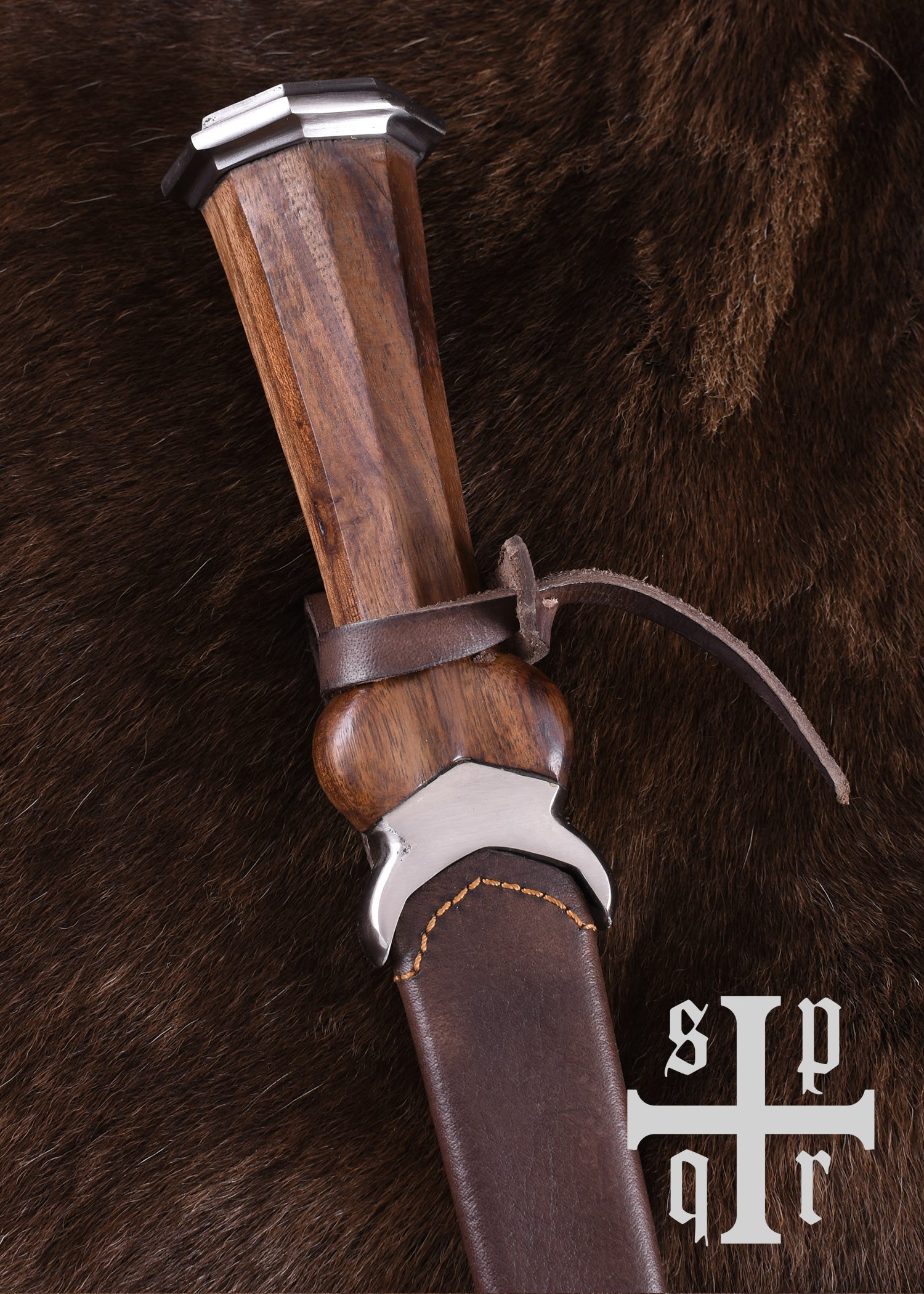 Imagen única de: Daga Renal Alemana Con Funda De Cuero, Siglo Xv.