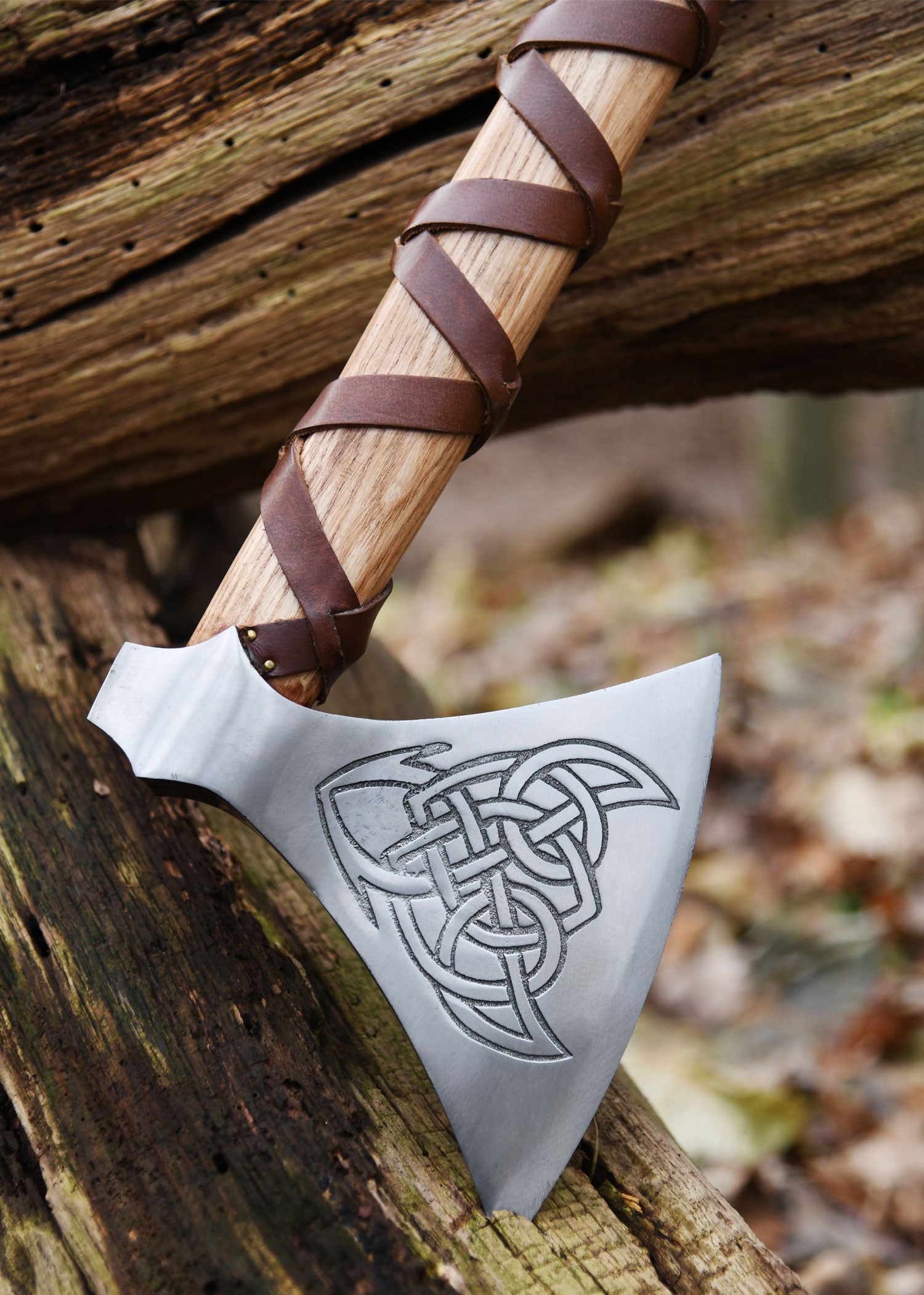Imagen única de: Hacha Vikinga De Acero Fundido, Tipo M, Con Grabado Y Forrado En Cuero
