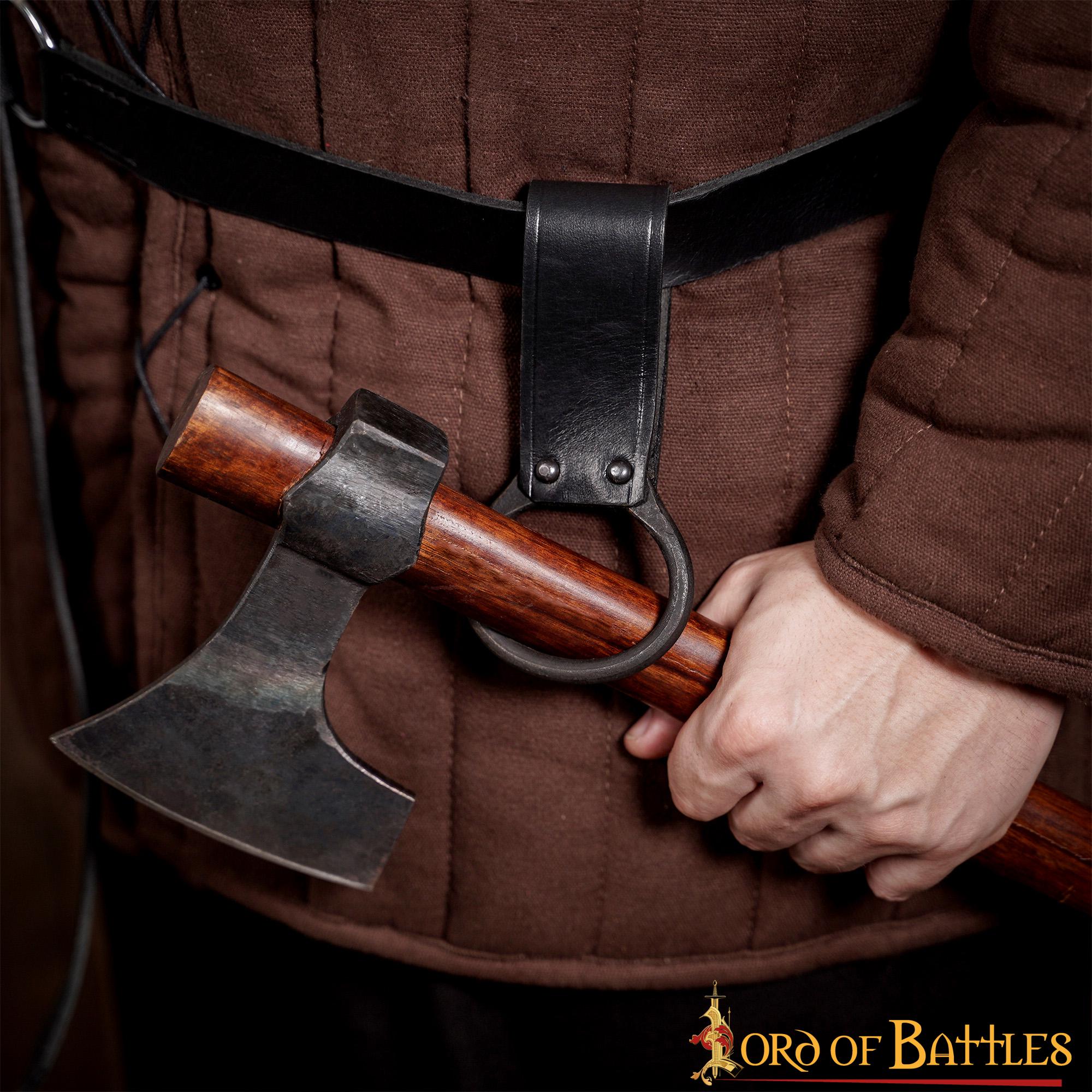 Colgador medieval para hacha o maza con anilla de acero forjado - imagen 9