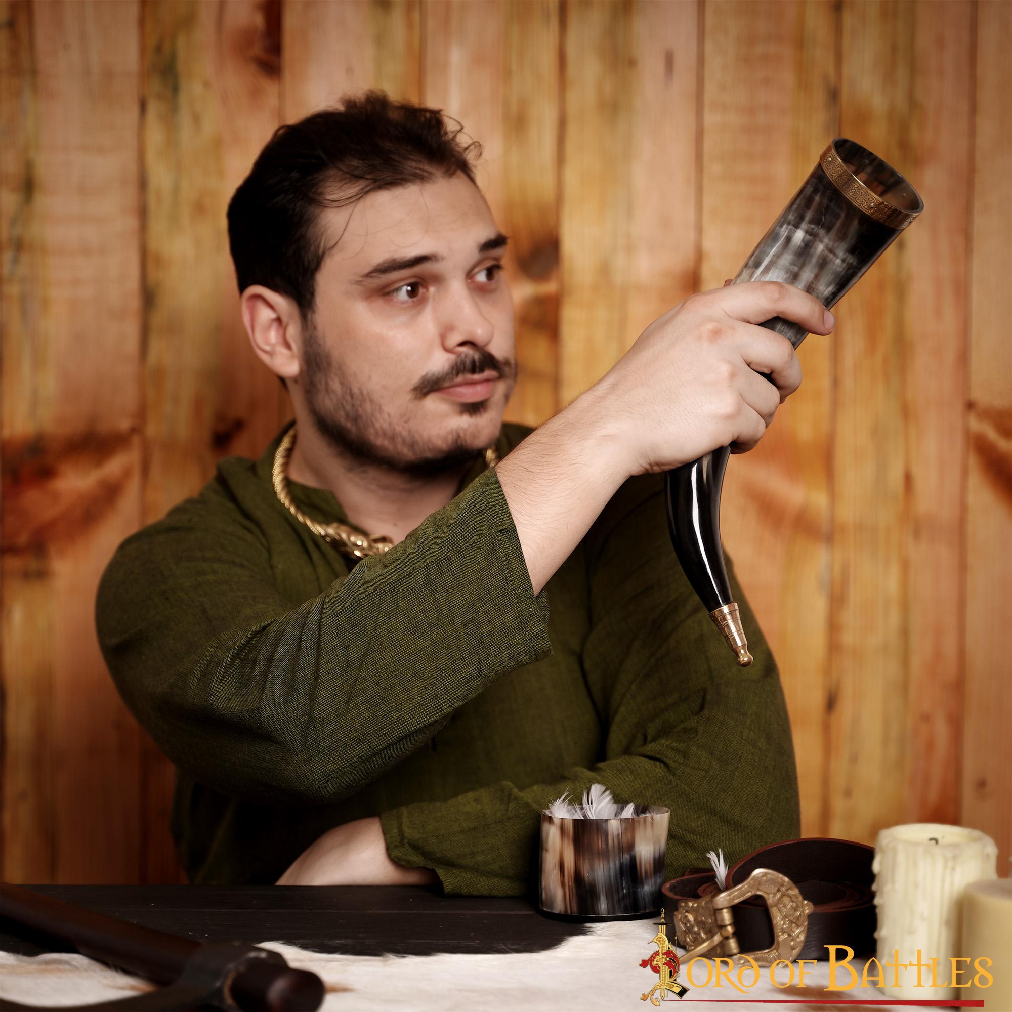 Imagen única de: Cuerno vikingo de beber 300–400 ml con remates de latón