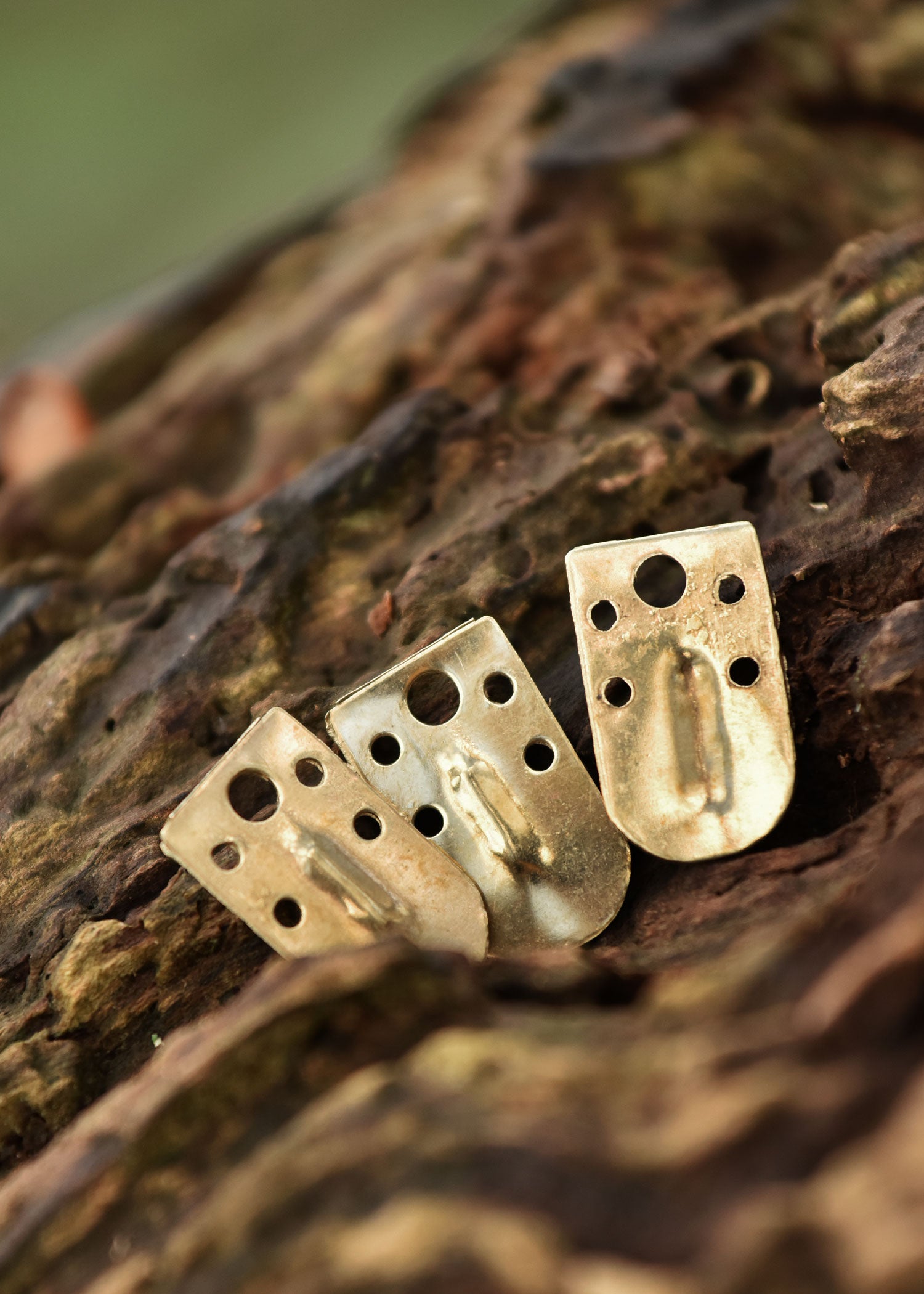 Imagen única de: Básculas De Latón Para Armadura De Listones De 13 Mm X 22 Mm (Paquete De 25)