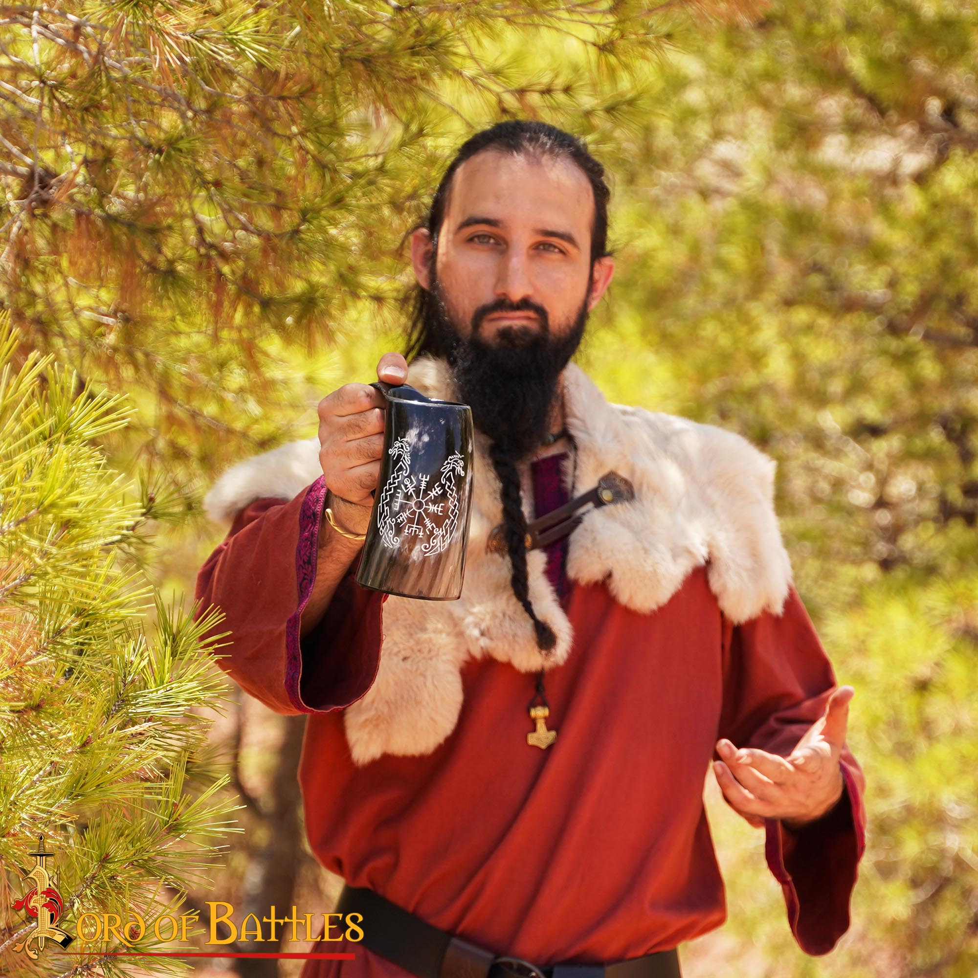 Imagen única de: Jarra Vikinga de Cuerno – Hecha a Mano con Grabado
