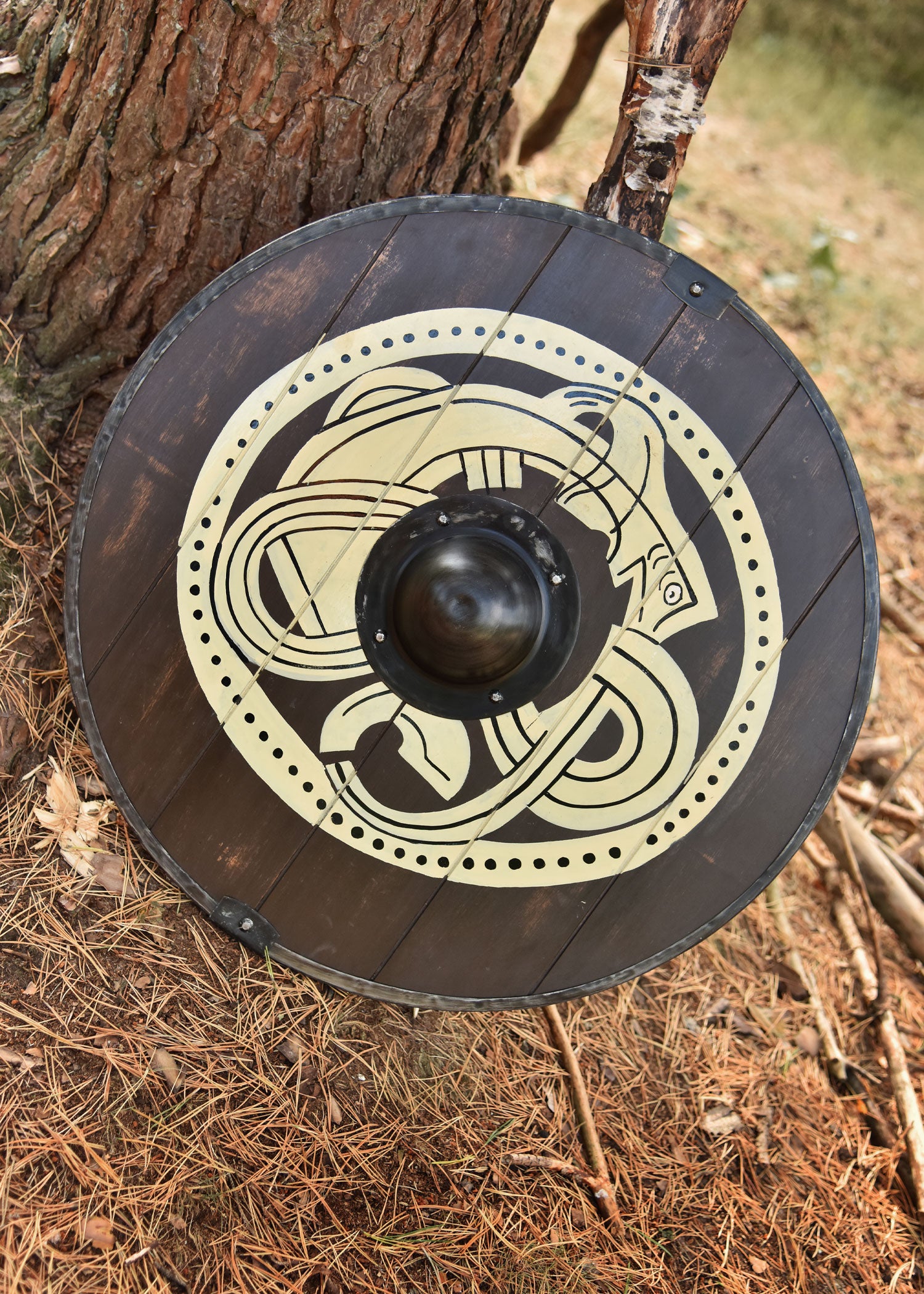 Imagen única de: Escudo Vikingo Pintado A Mano 24" (61Cm)