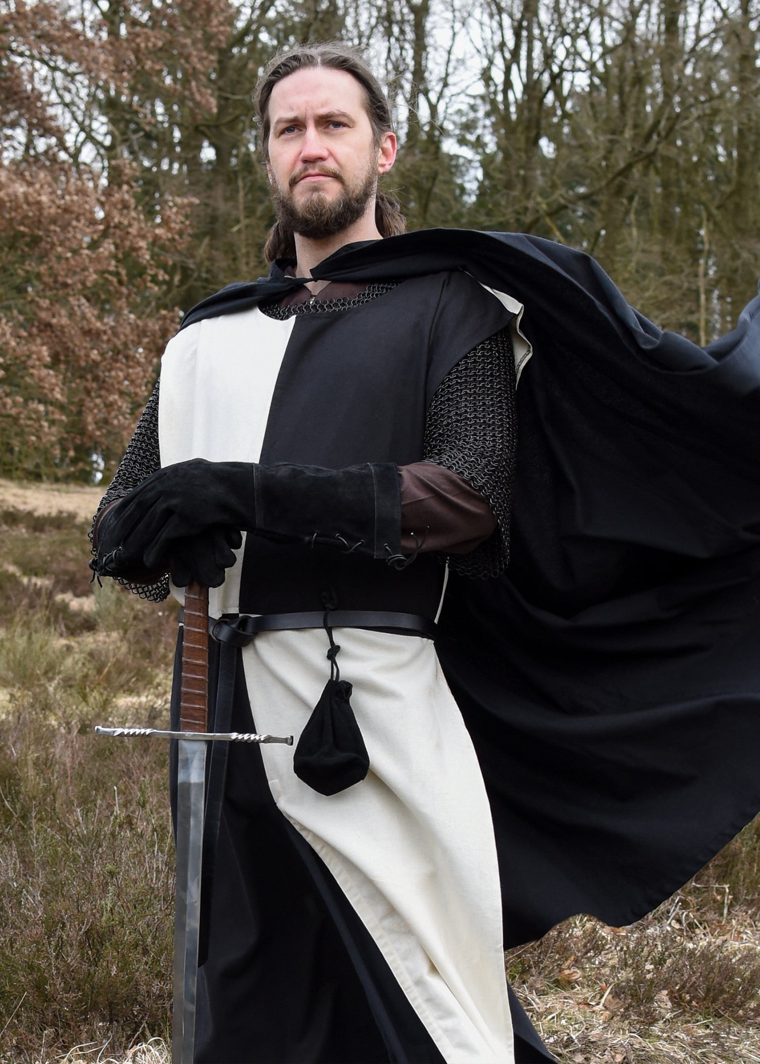 Imagen única de: Túnica Medieval Eckhart, Mi-parti, Natural/negro