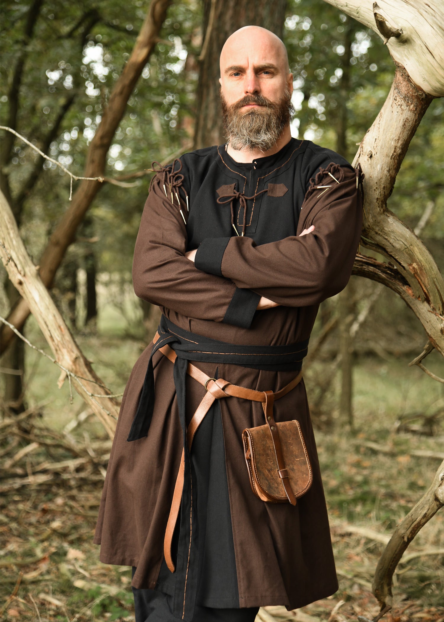 Imagen única de: Túnica Medieval Doblada Con Mangas Desmontables, Marrón/negro