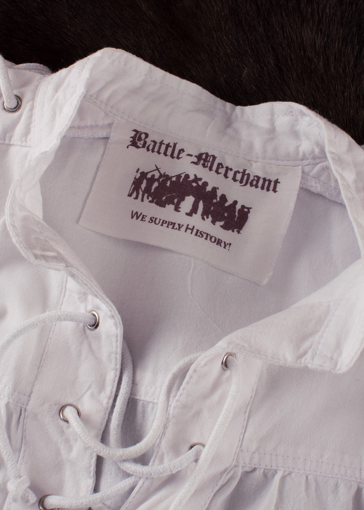 Imagen única de: Camisa Medieval Corvin Con Cordones, Blanca