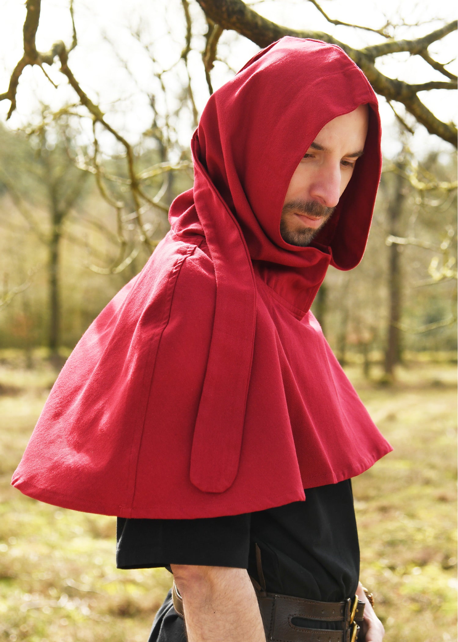 Imagen única de: Gugel Con Una Punta Larga