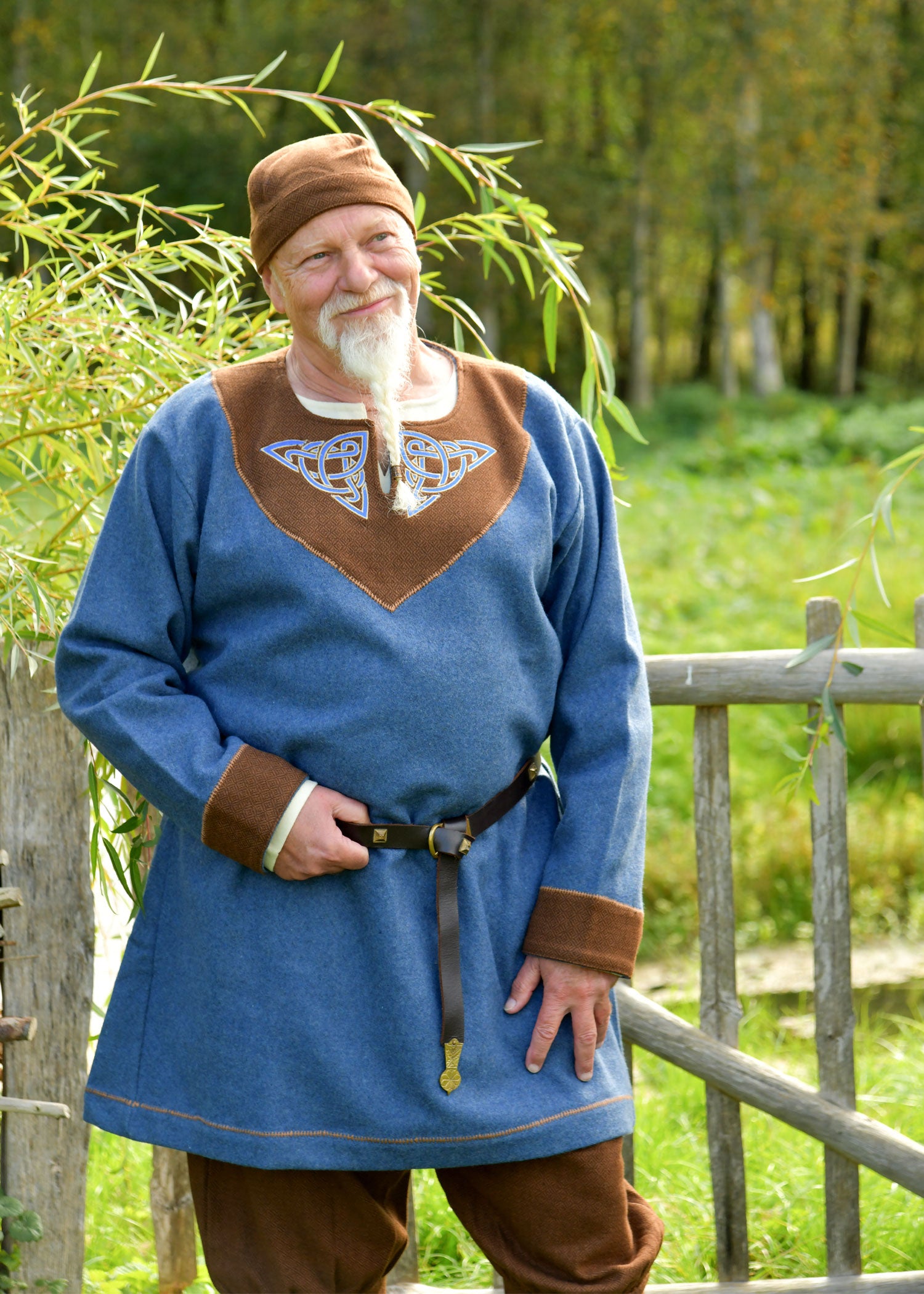 Túnica Vikinga Esben de Lana con Bordado Celta – Azul Jaspeado