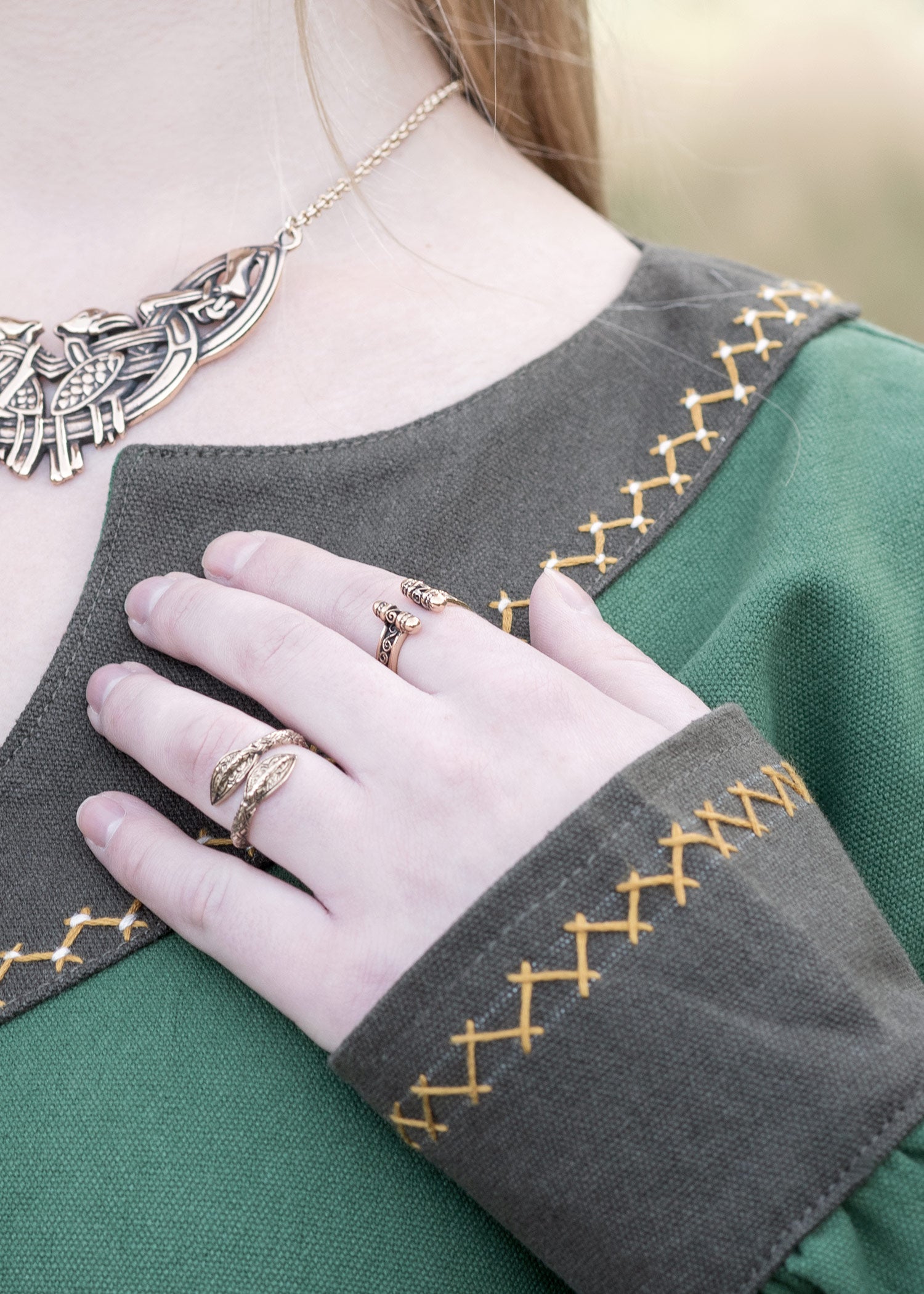 Imagen única de: Vestido Vikingo Jonah, Verde