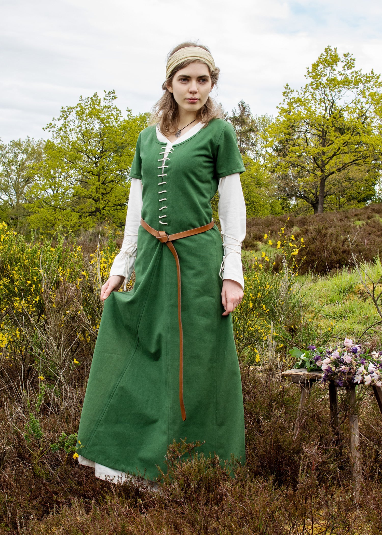 Imagen única de: Cotehardie Ava De Manga Corta, Vestido Medieval, Verde