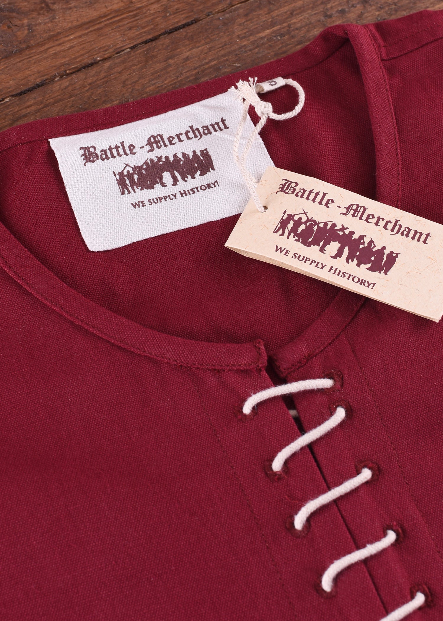 Imagen única de: Cotehardie Ava, Vestido Medieval, Rojo Vino