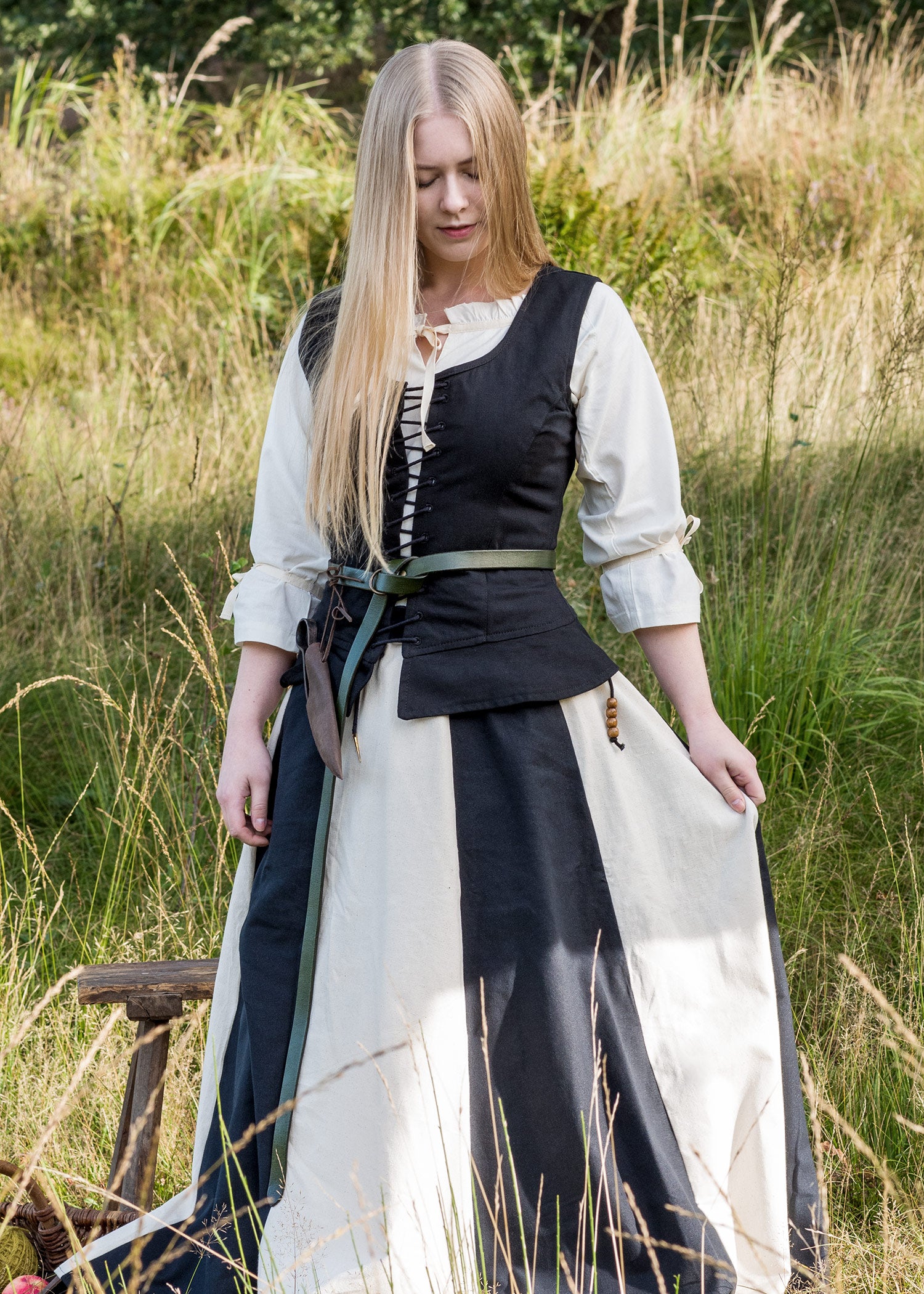Imagen única de: Falda Medieval Con Vuelo, Negro/natural