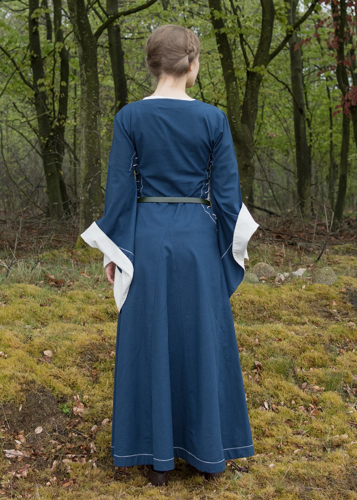 Imagen única de: Vestido Medieval Con Ventanas Del Infierno, Bliaut Amal, Azul/natural
