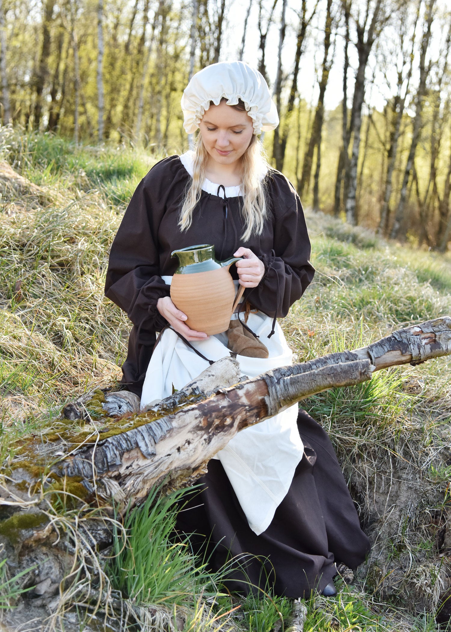 Imagen única de: Capucha Medieval Para Mujer, Natural.