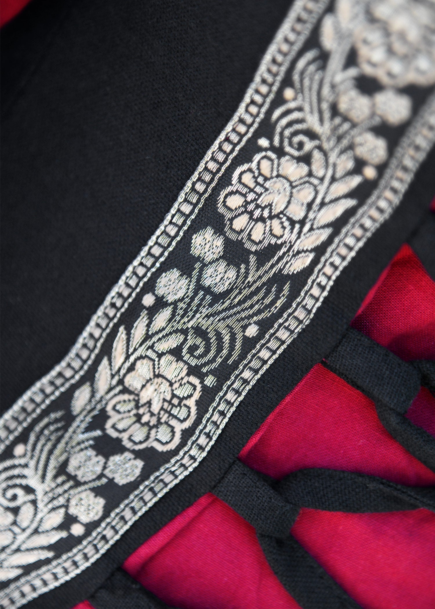 Imagen única de: Vestido Medieval Eleanor, Rojo/negro