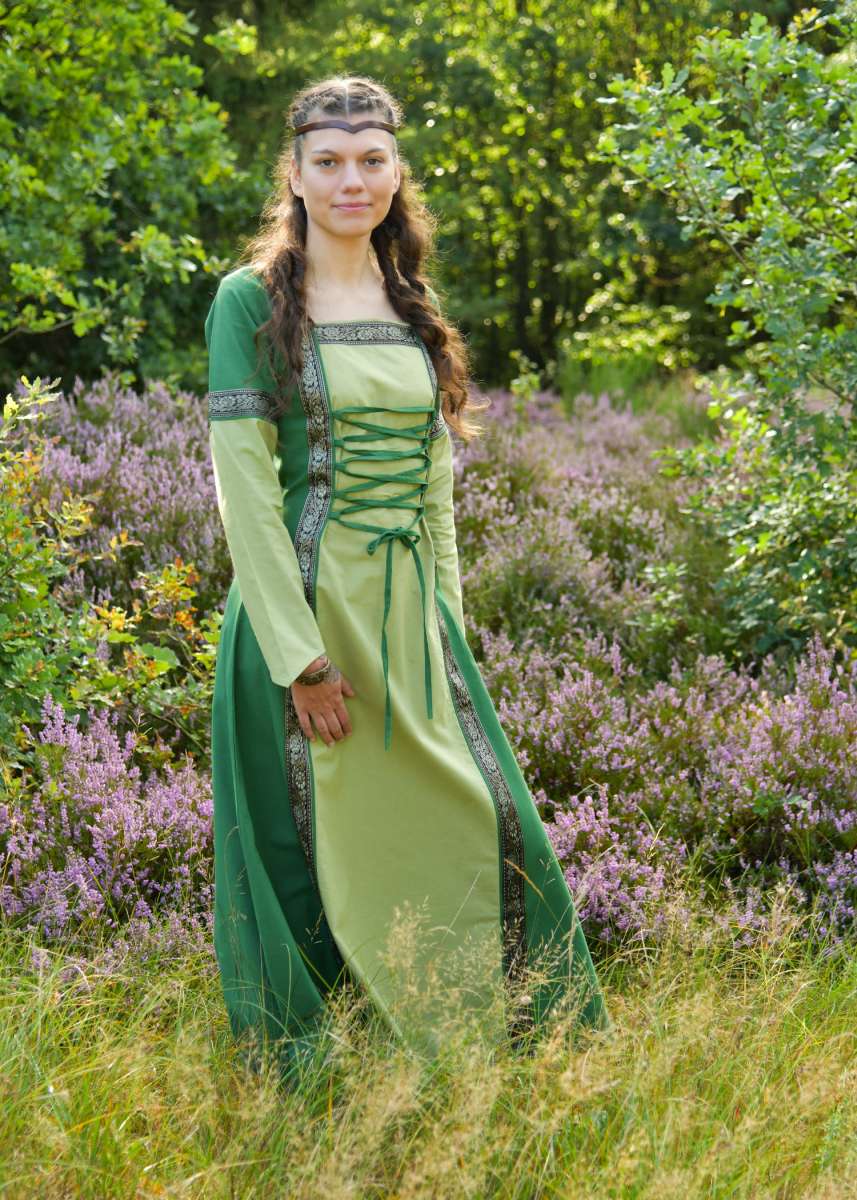 Vestido Medieval de Algodón Eleanor Color Verde en Varios Tonos