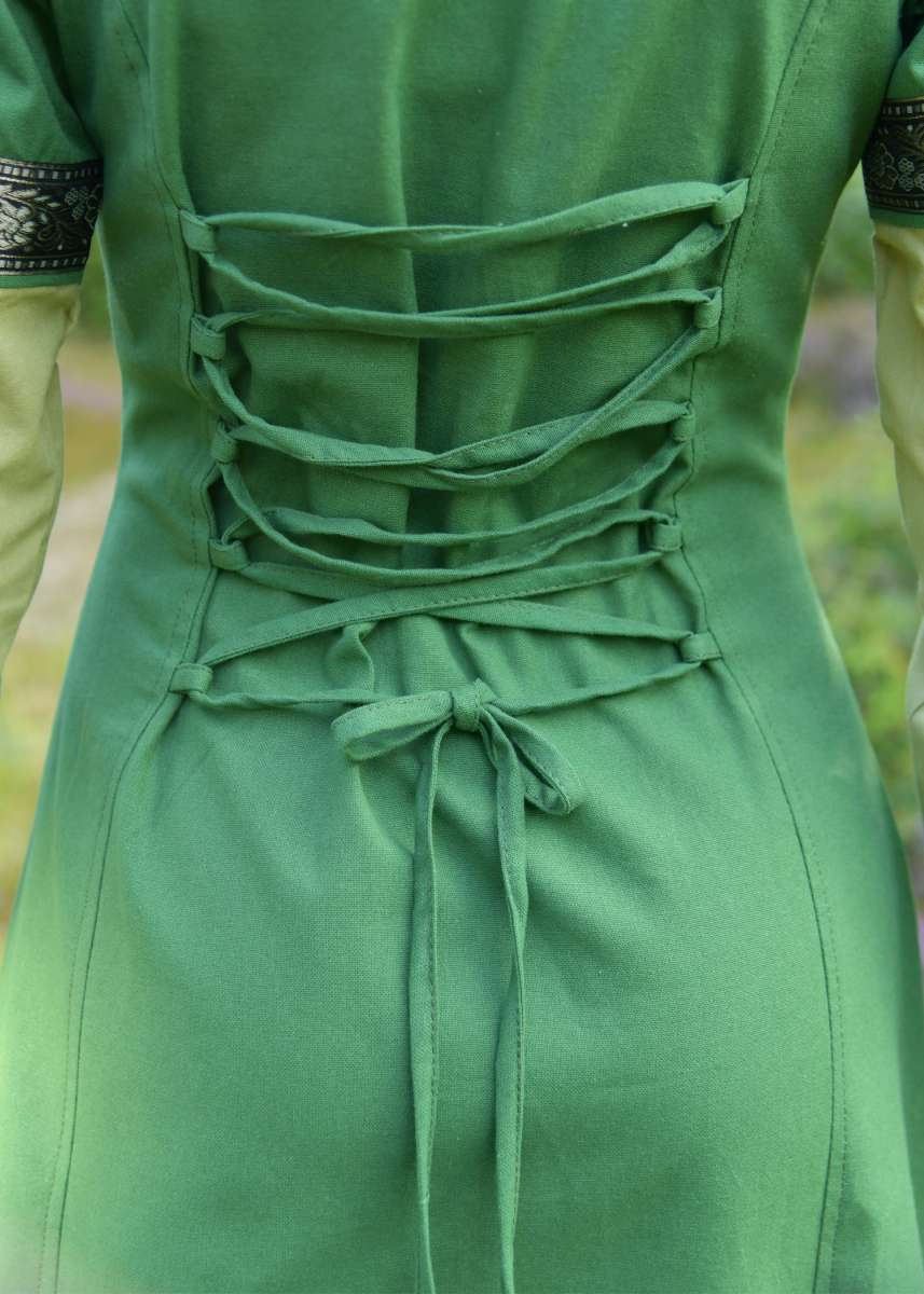 Vestido Medieval de Algodón Eleanor Color Verde en Varios Tonos