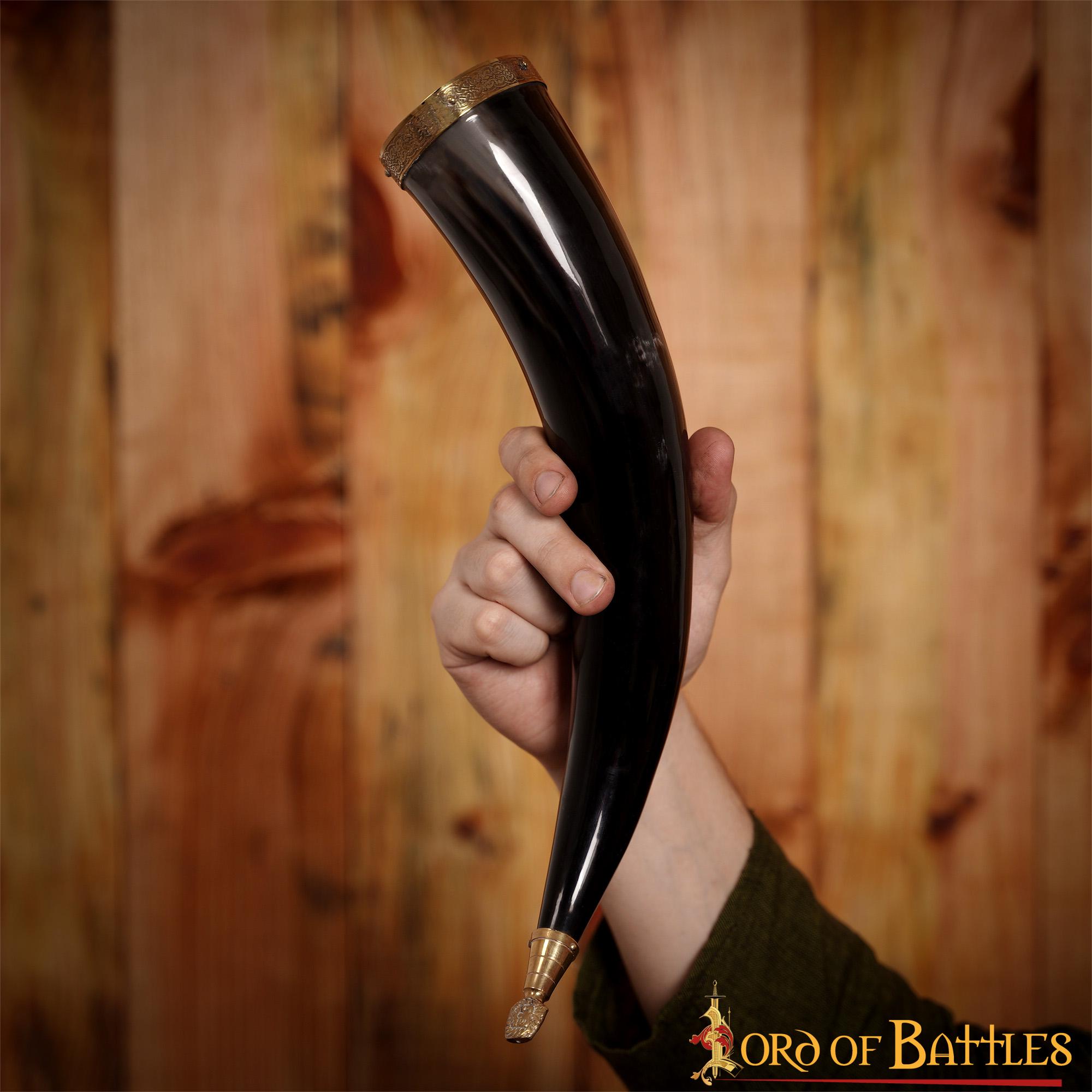 Imagen única de: Cuerno medieval de buey con ribete de latón