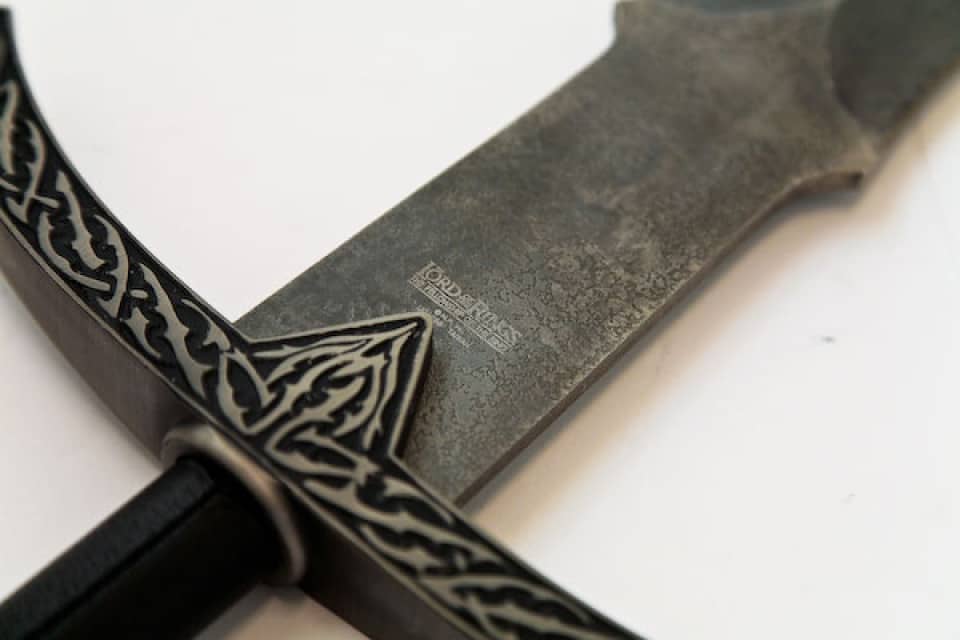 Imagen de Espada del Rey Brujo Oficial El Señor de los Anillos United Cutlery uc1266 parte de nuestra colección en Tienda Medieval, sitio oficial.