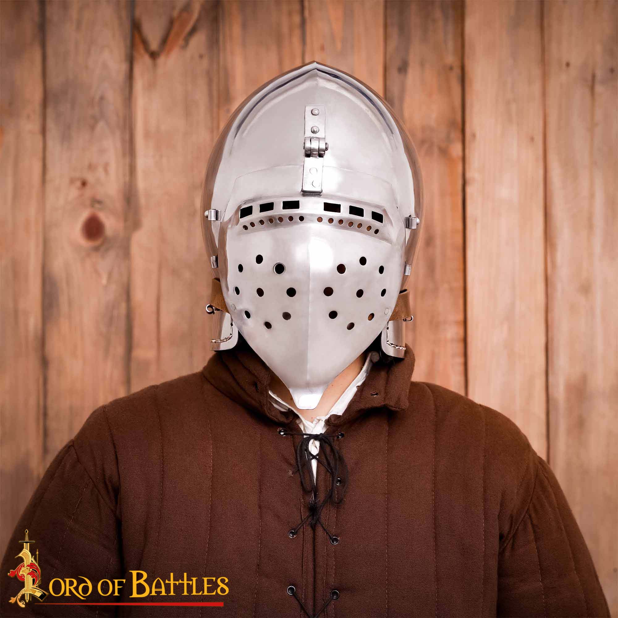 Bacinete medieval siglo XIV–XV con visera abatible y forro - imagen 8