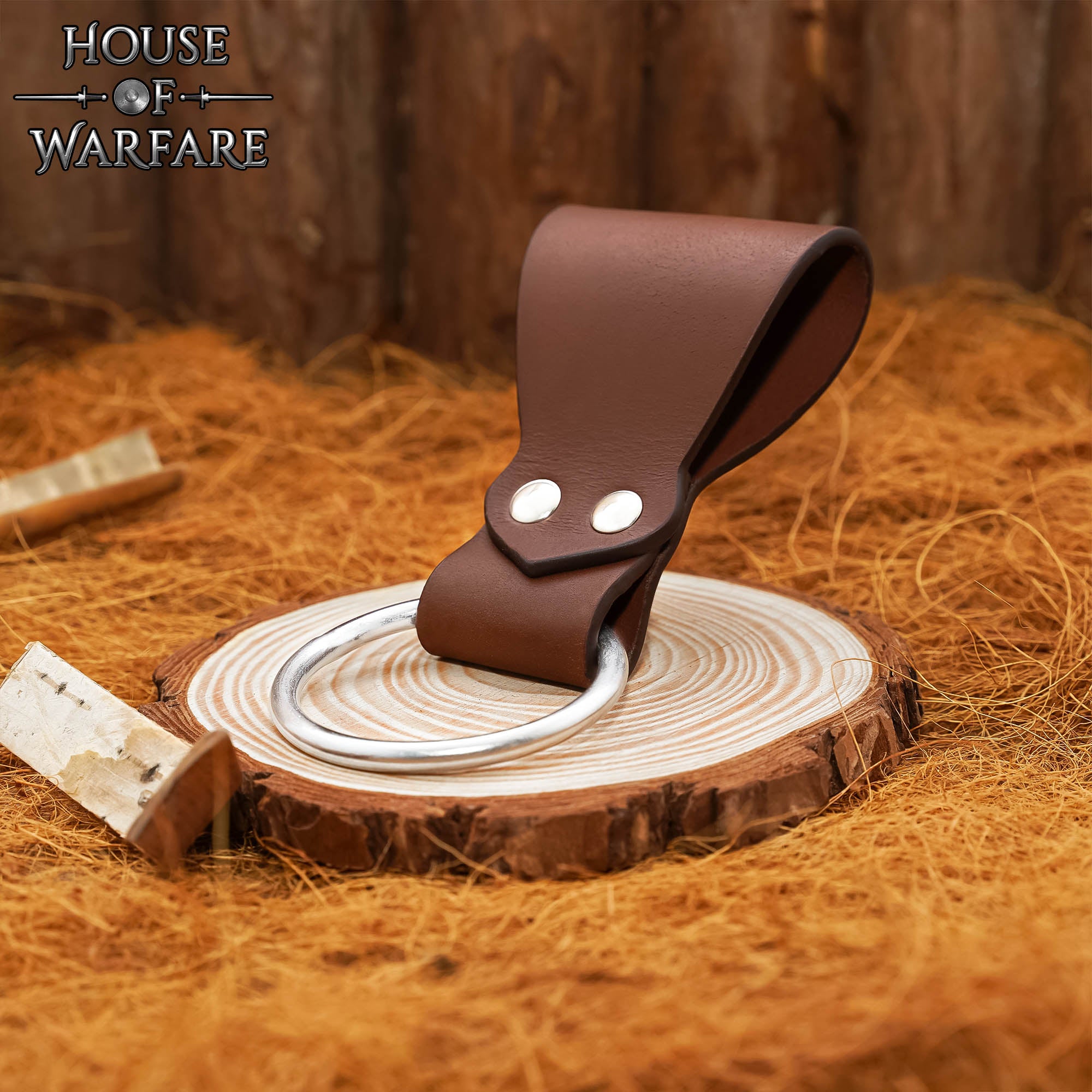 Imagen única de: Rana Medieval de Cuero para Hacha con Anilla de Acero - Cinturón Marrón para Hachas y Herramientas