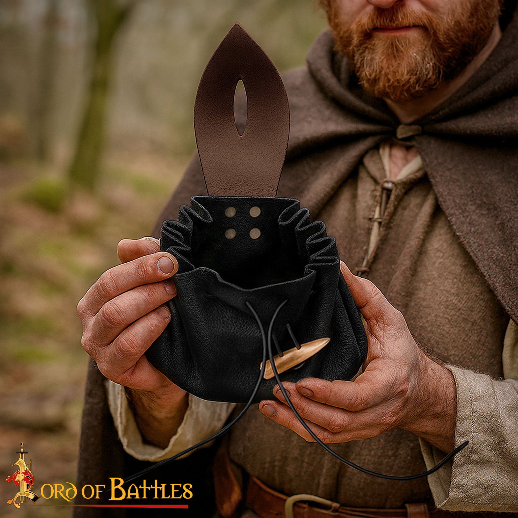Funda de cinturón medieval en cuero con cierre de cuerno - imagen 4