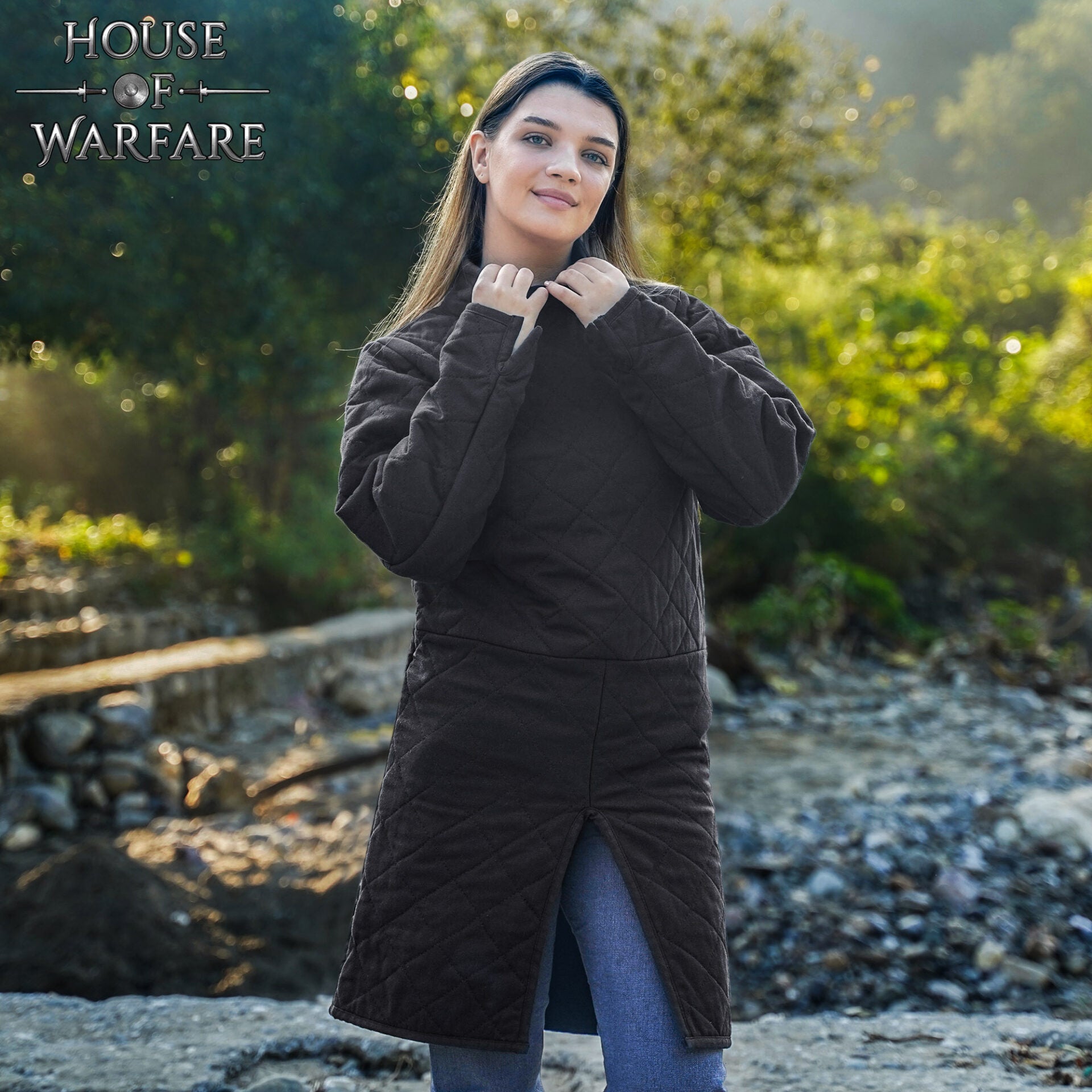 Gambesón medieval acolchado de doble capa con cuello alto - Negro