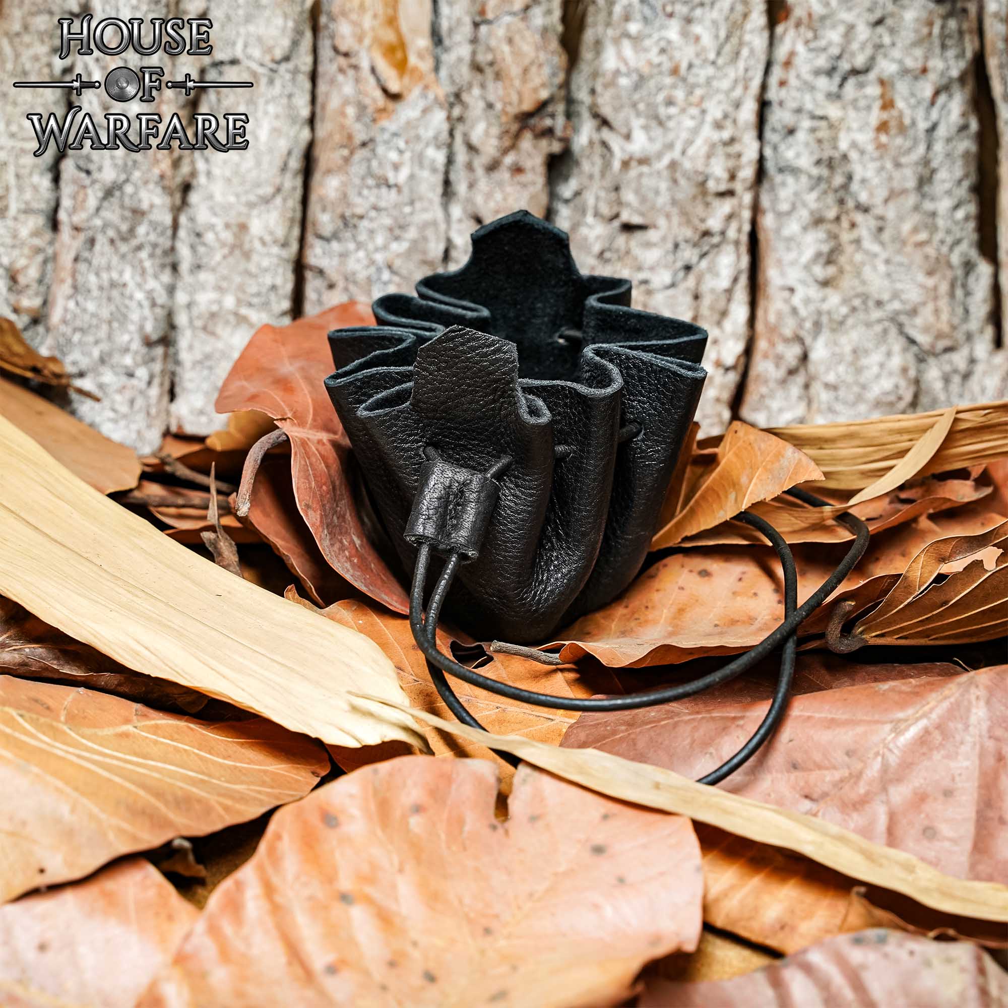 Imagen única de: Monedero Pequeño de Cuero - Bolsita Artesanal Negra con Cordón para Monedas, Dados, Joyas