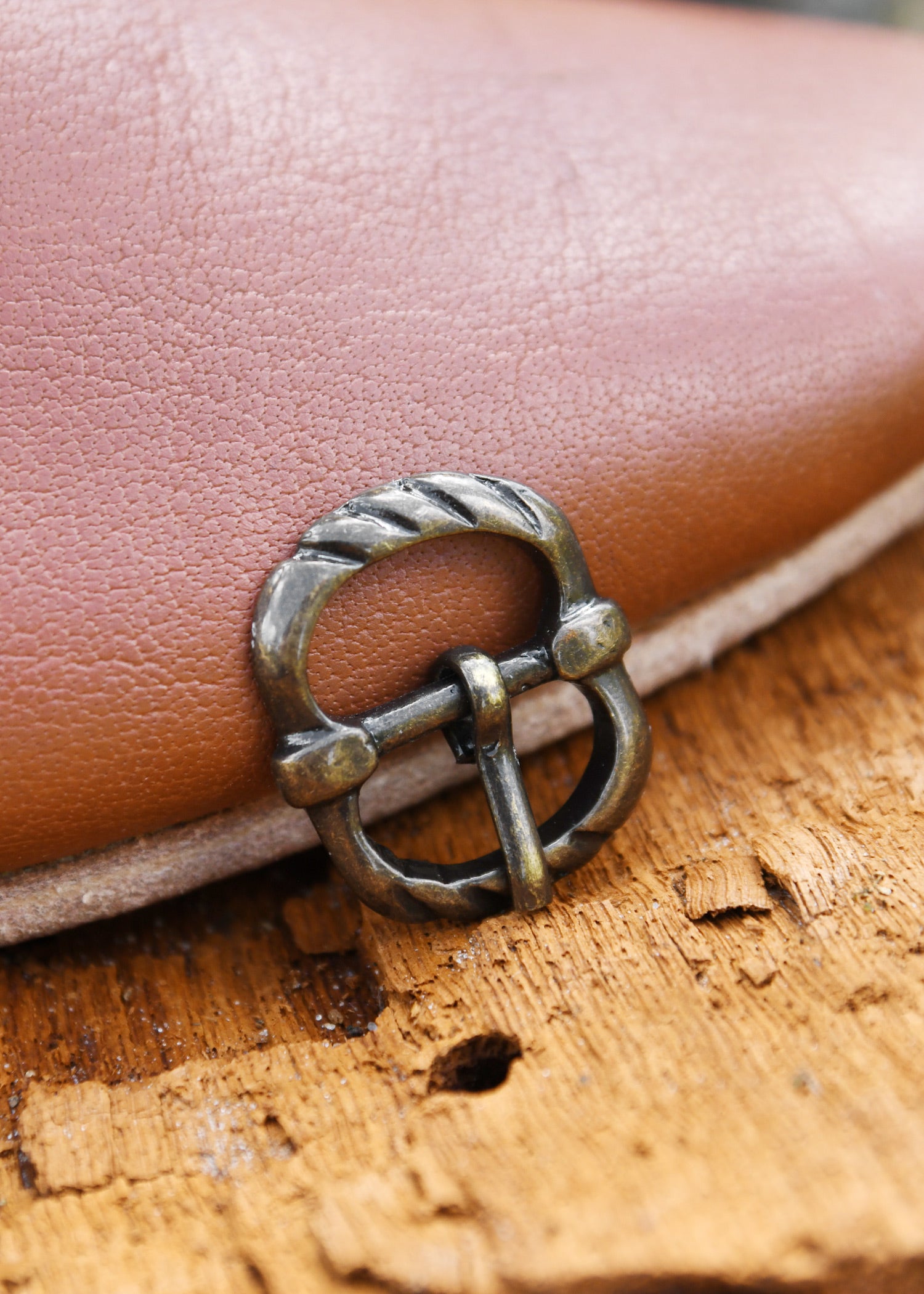 Imagen única de: Hebilla De Latón De La Baja Edad Media, Nº 9