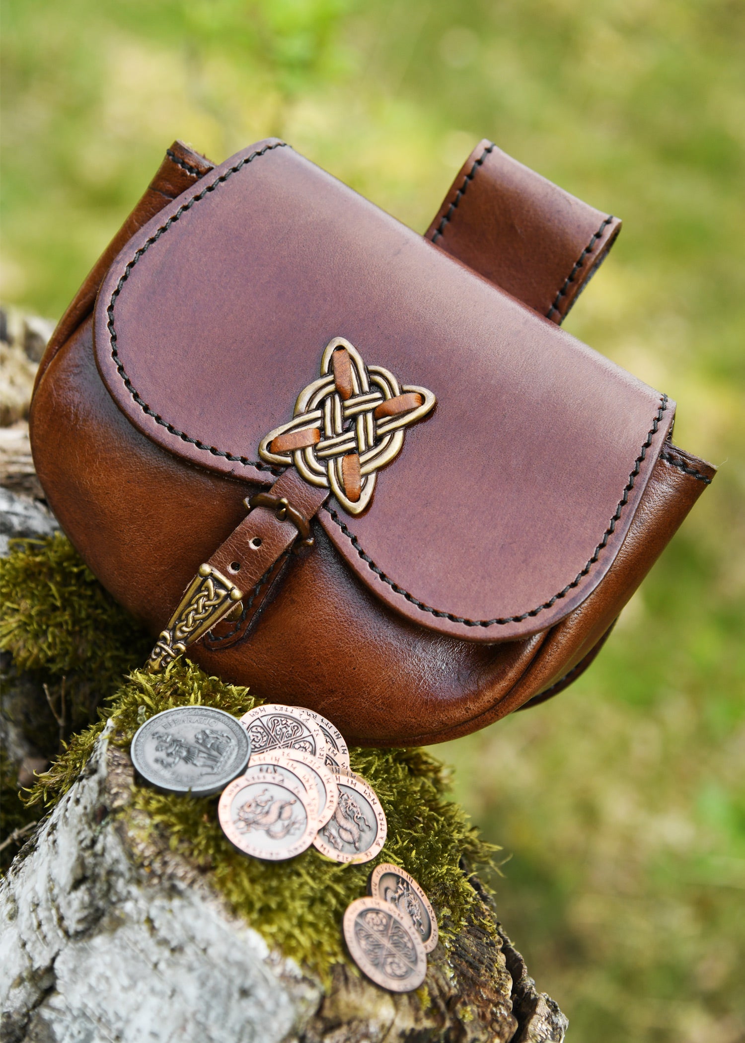 Imagen única de: Riñonera Con Adornos Celtas