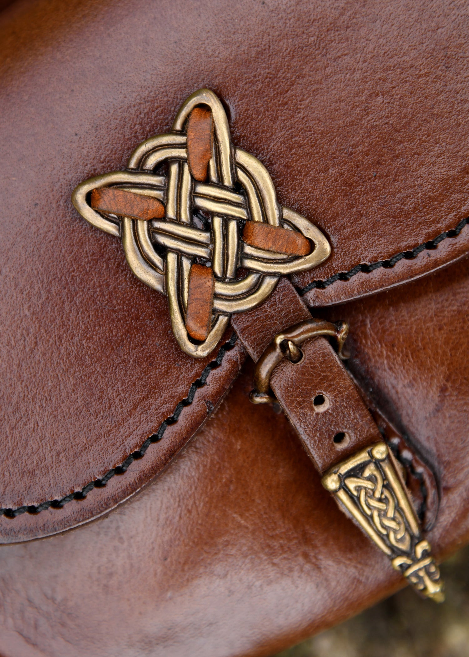 Imagen única de: Riñonera Con Adornos Celtas