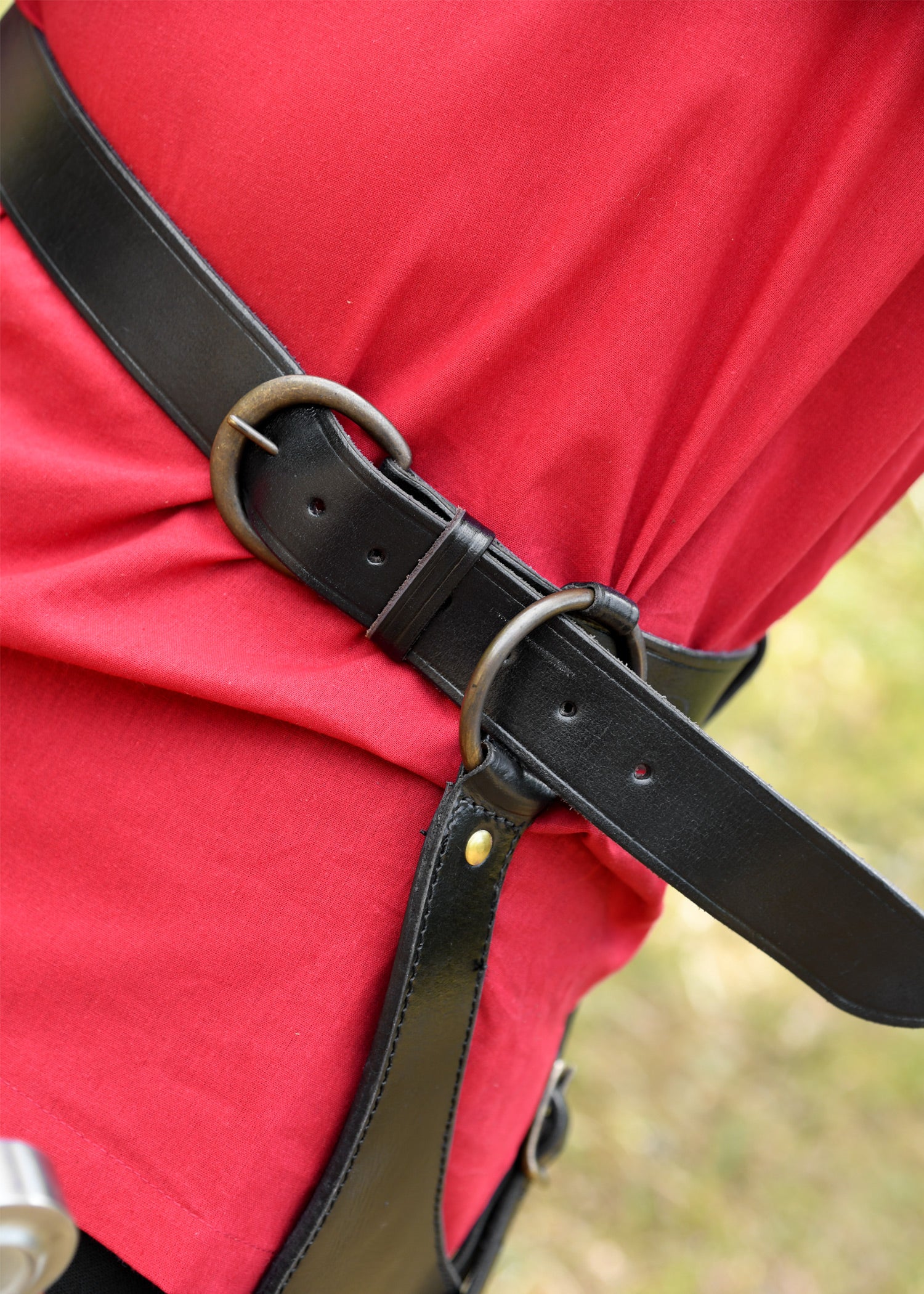 Imagen única de: Cinturón Con Porta Espada, Bandolera, Cuero Negro.