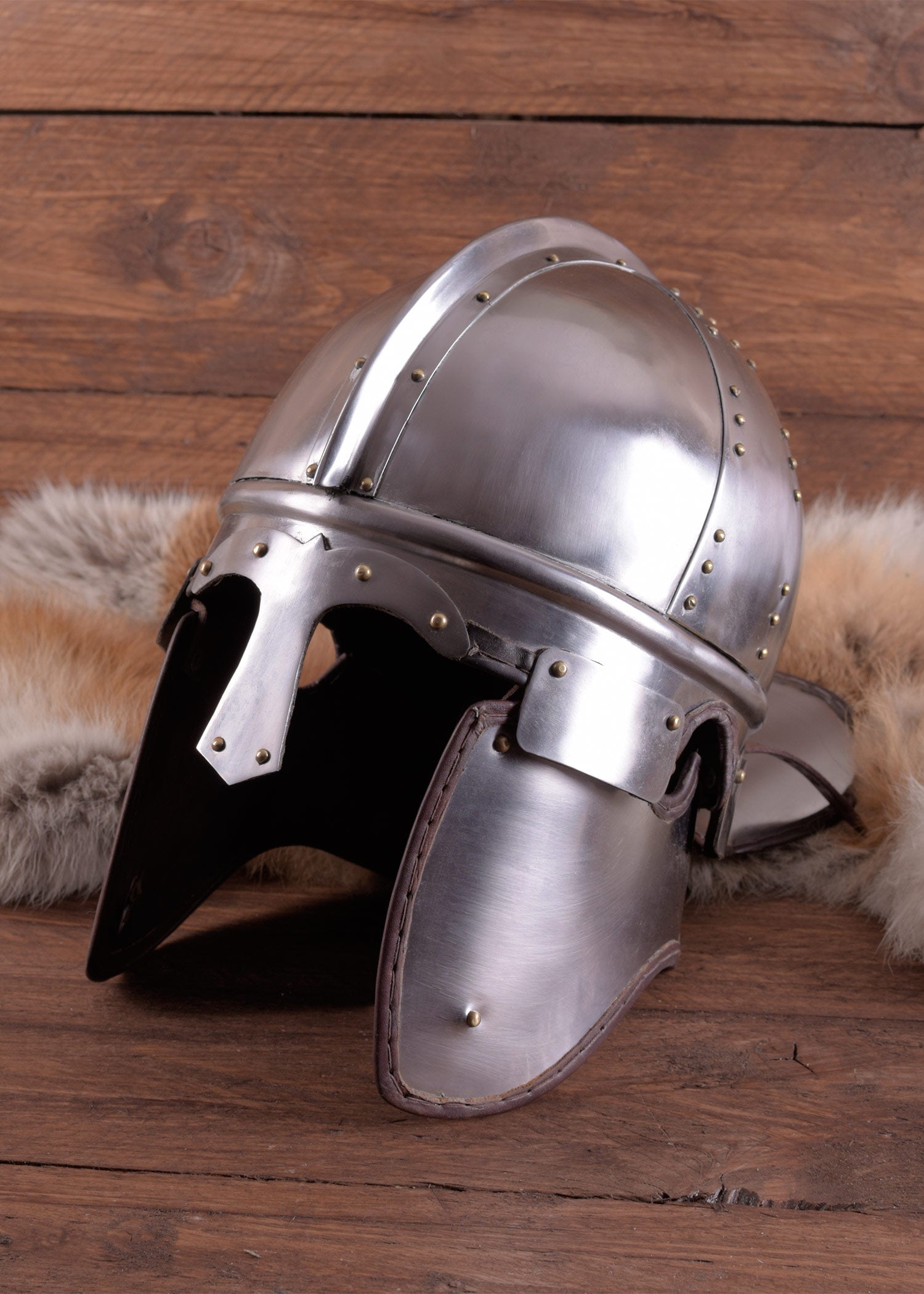 Imagen única de: Infantería Tardorromana Spangenhelm -Castillo De Burgh-