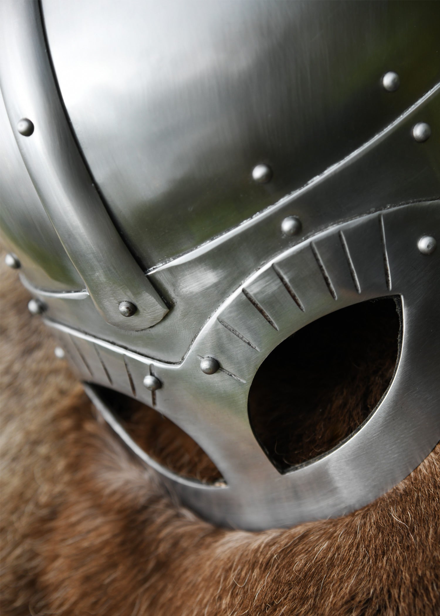 Imagen única de: Casco Vikingo Con Gafas Estilo Gjermundbu, Acero De 2 Mm