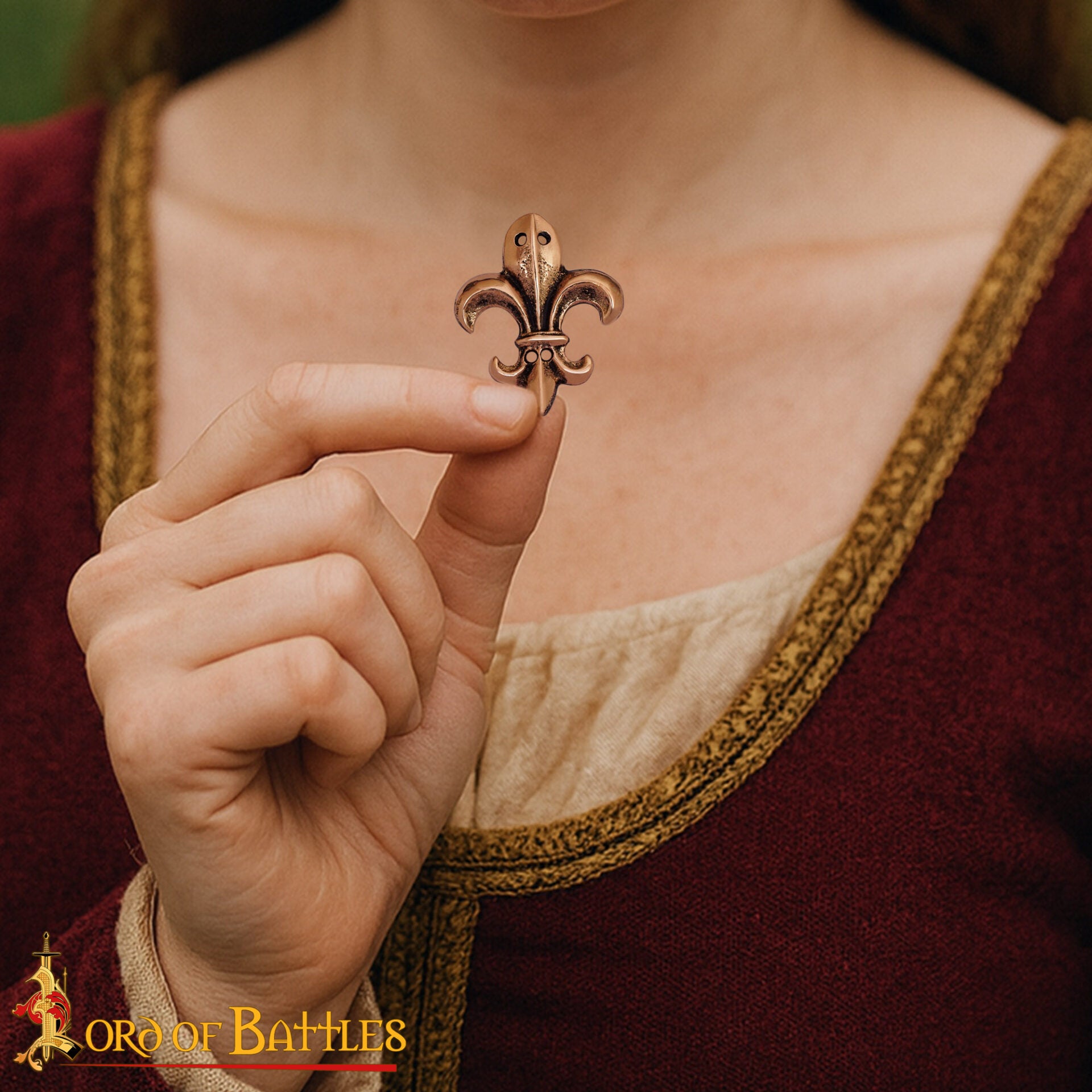 Adorno de cinturón Flor de lis en bronce (siglos XII–XV) - imagen 14